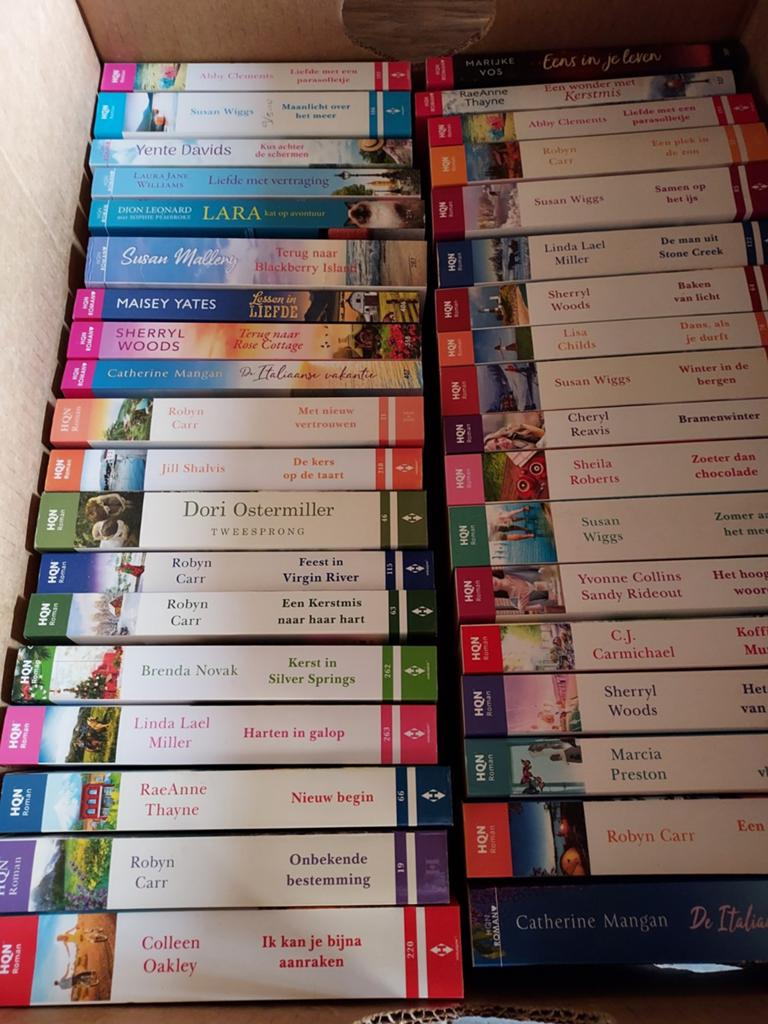 49 x HQN Romans € 30.-, Ophalen of Verzenden, Zo goed als nieuw, Nederland