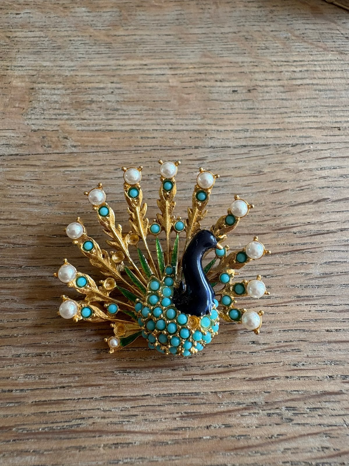 Vintage Sphinx pauwenbroche, Overige materialen, 4 tot 7 cm, Ophalen of Verzenden, Zo goed als nieuw