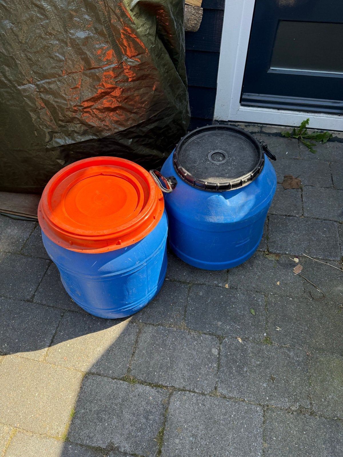 2x voerton, Ophalen