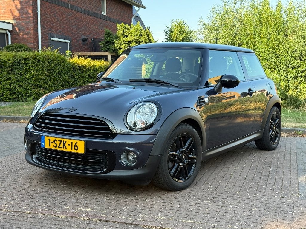 Mini 1.6 ONE 2014 model Holland Street 82.500km, Auto's, Voorwielaandrijving, 74 pk, Zwart, 4 cilinders