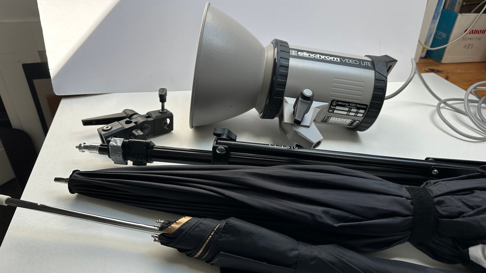 Elinchrom video light elinca 1020 plus toebehoren, Audio, Tv en Foto, Fotografie | Fotostudio en Toebehoren, Ophalen, Gebruikt