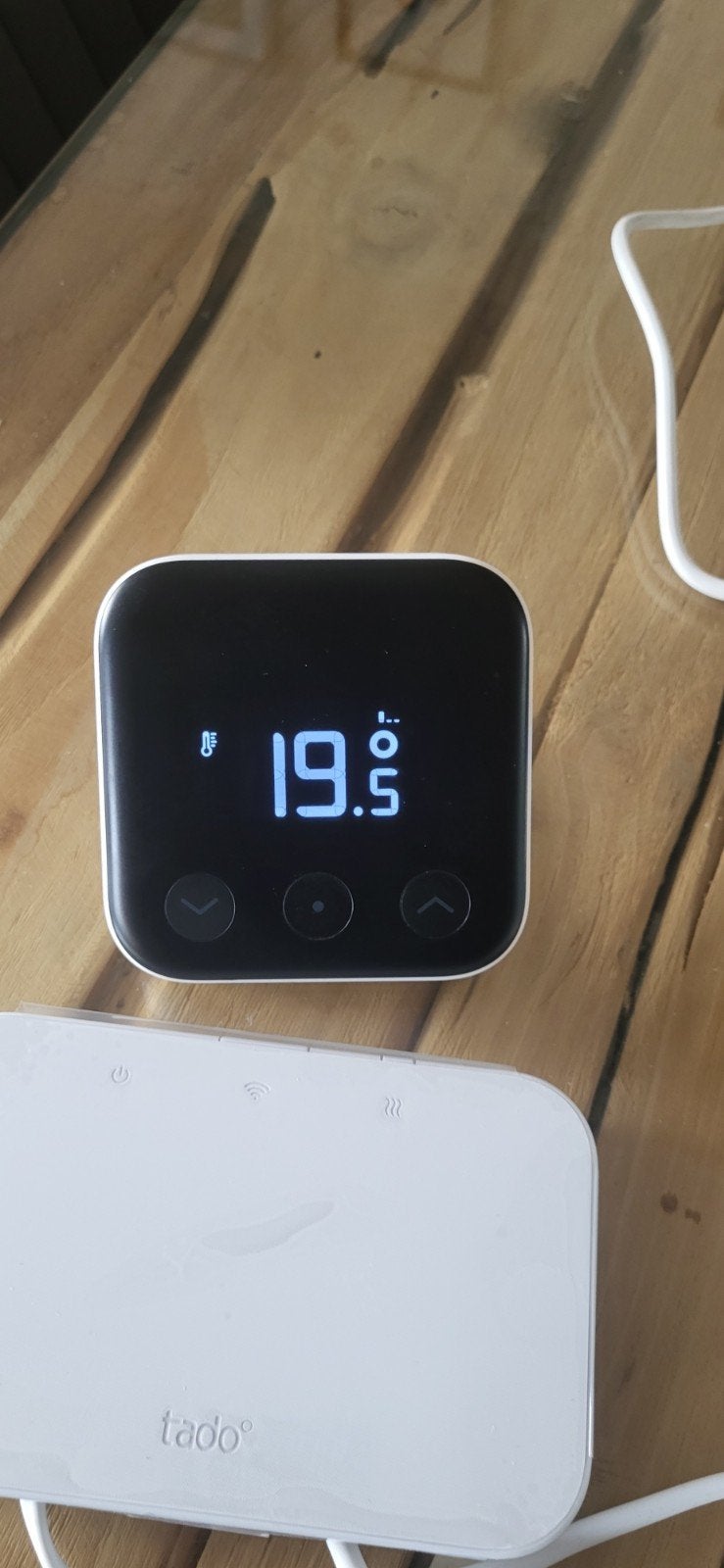 Tado slimme thermostaat met standaard, Ophalen of Verzenden, Slimme thermostaat, Gebruikt