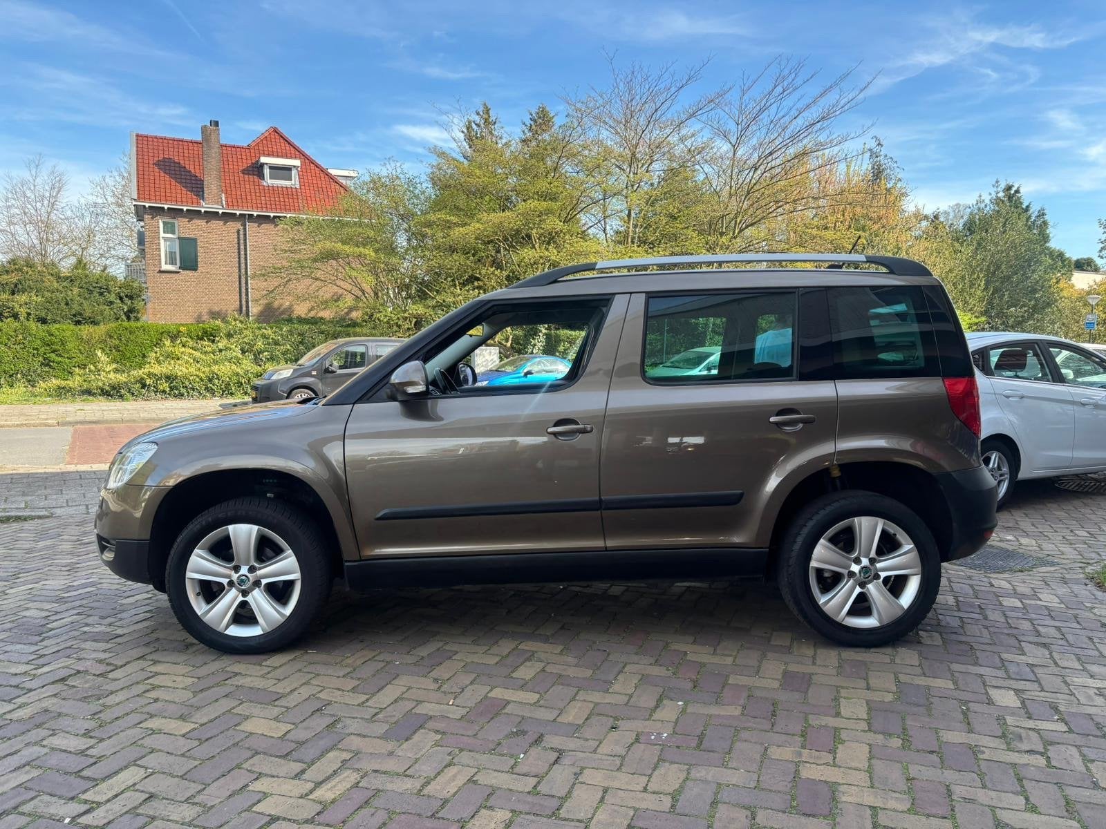 Skoda Yeti 1.2 TSI Ambition *Automaat*, Auto's, Skoda, Euro 5, 15 km/l, Gebruikt, 4 cilinders