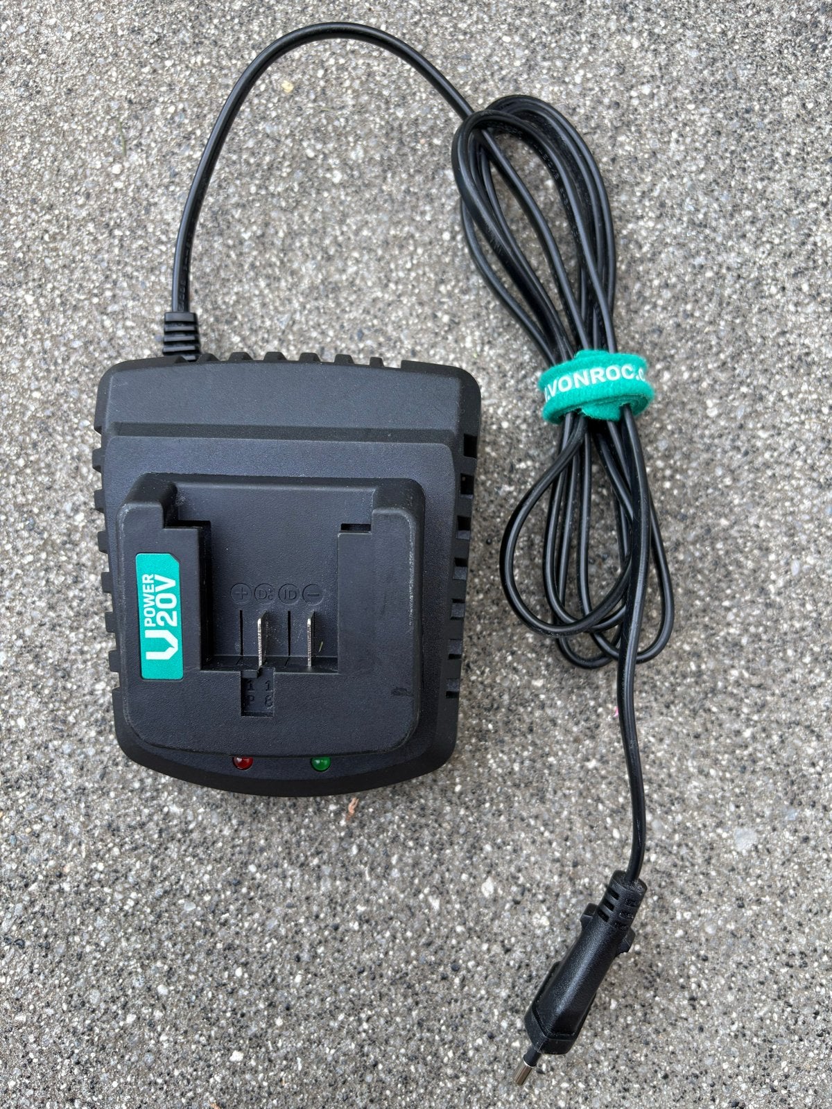 Vonroc CD802AA Oplader voor 20V Accu, Ophalen, Gebruikt