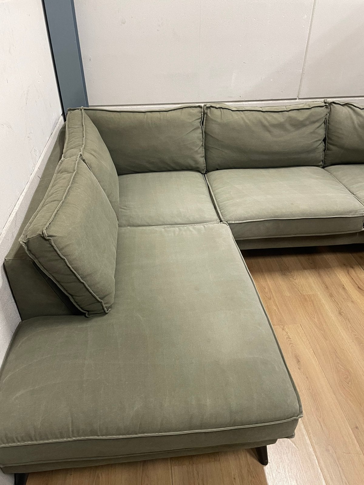 Mooie luxe groene GOOSSENS hoekbank - GEREINIGD!!!, Ophalen, Luxe, Hoekbank, 300 cm of meer