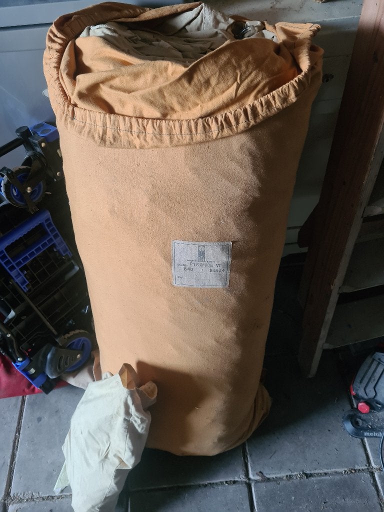 Zware katoenen tent Pyramide + kampeerspullen   *koopje*, Caravans en Kamperen, Ophalen, Gebruikt, Tot en met 6
