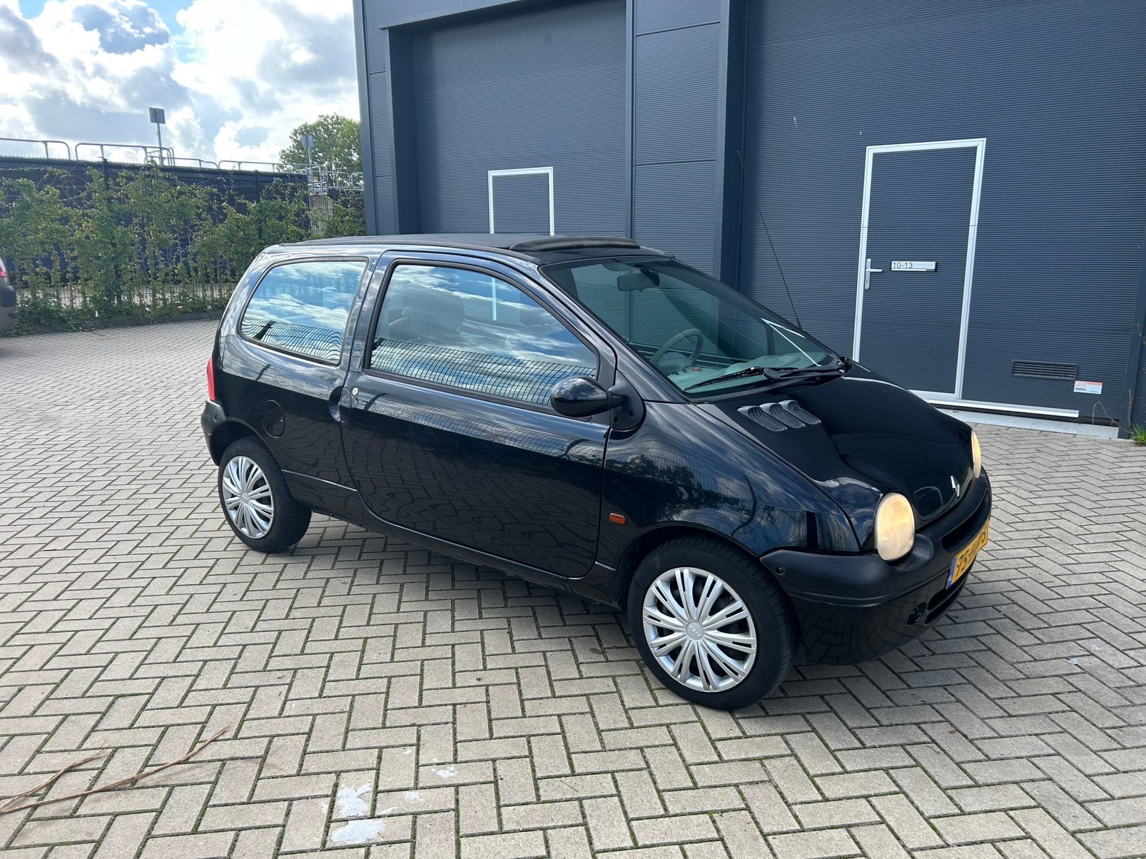 Renault 2002 Zwart, Auto's, 13 km/l, 600 kg, Zwart, Bedrijf