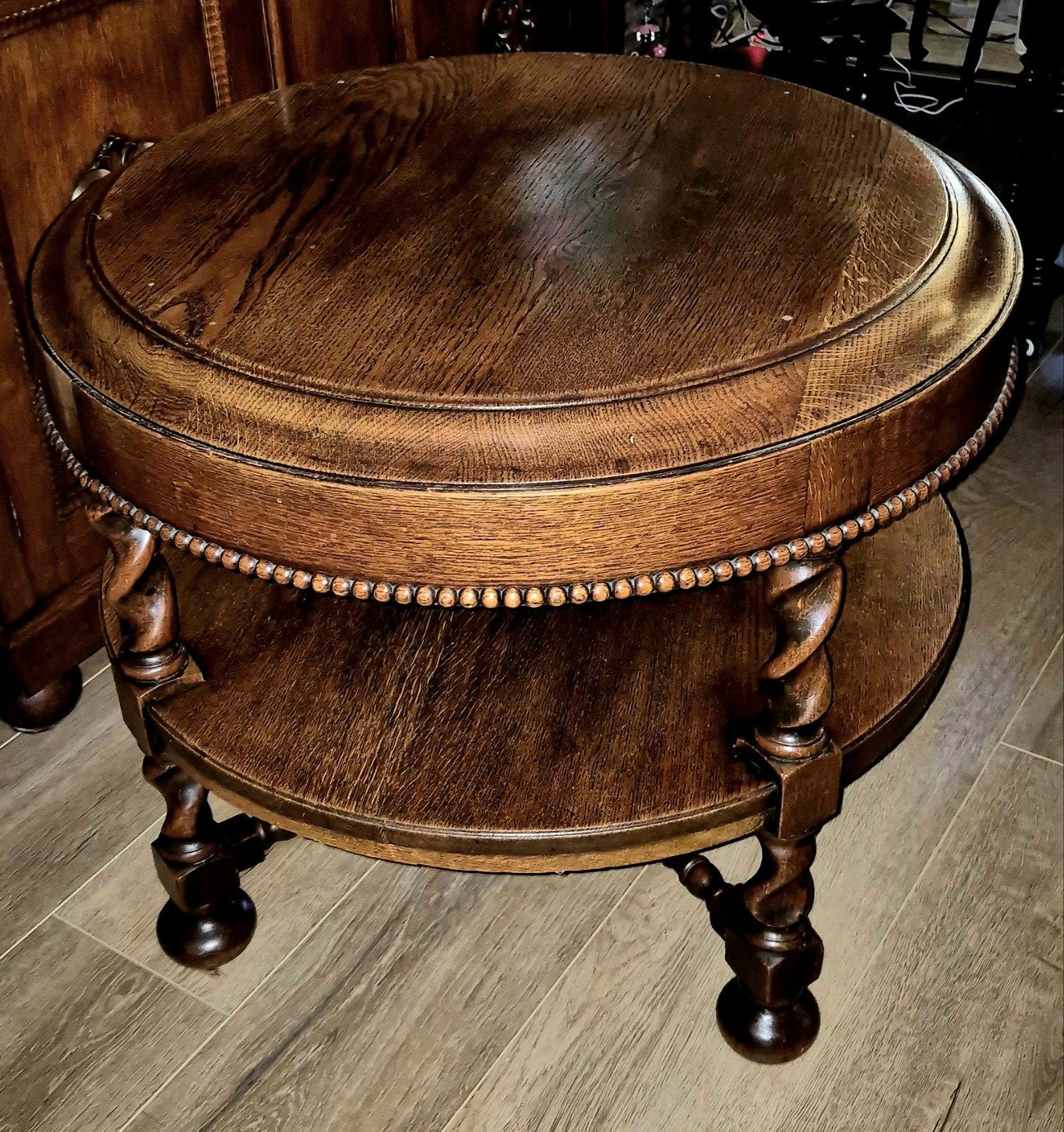 Ronde antieke tafel massief eiken 80 breed 65 hoog

Salontaf, Ophalen