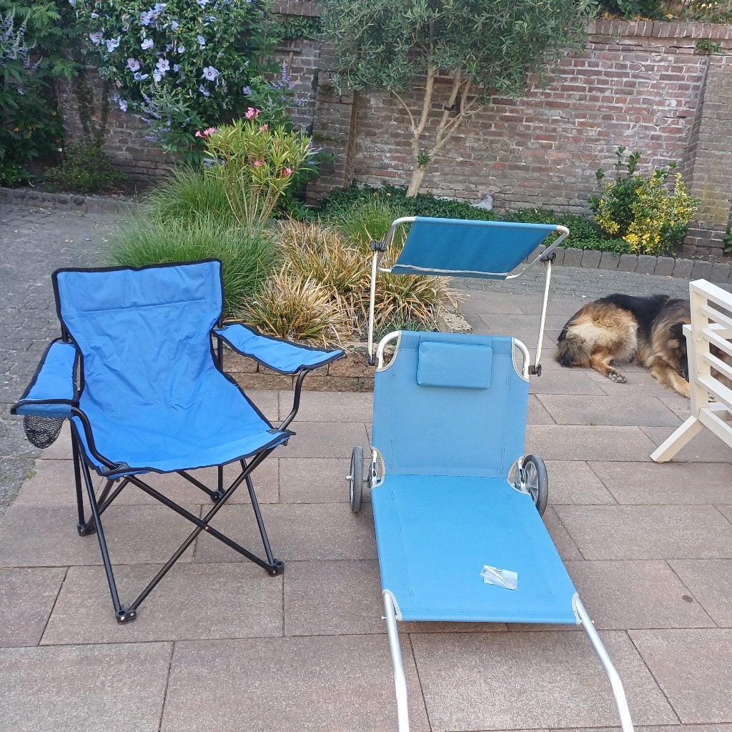 Strandstoel met zonnescherm en campingstoel met hoes, Ophalen, Zo goed als nieuw, Campingstoel