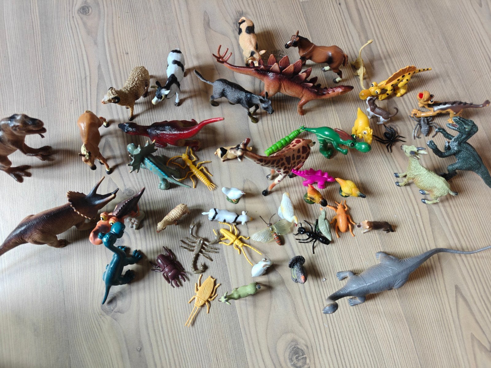Gratis: Grote verzameling speelgoeddieren en dinosaurussen, Kinderen en Baby's, Speelgoed | Overig, Ophalen, Gebruikt, Jongen of Meisje