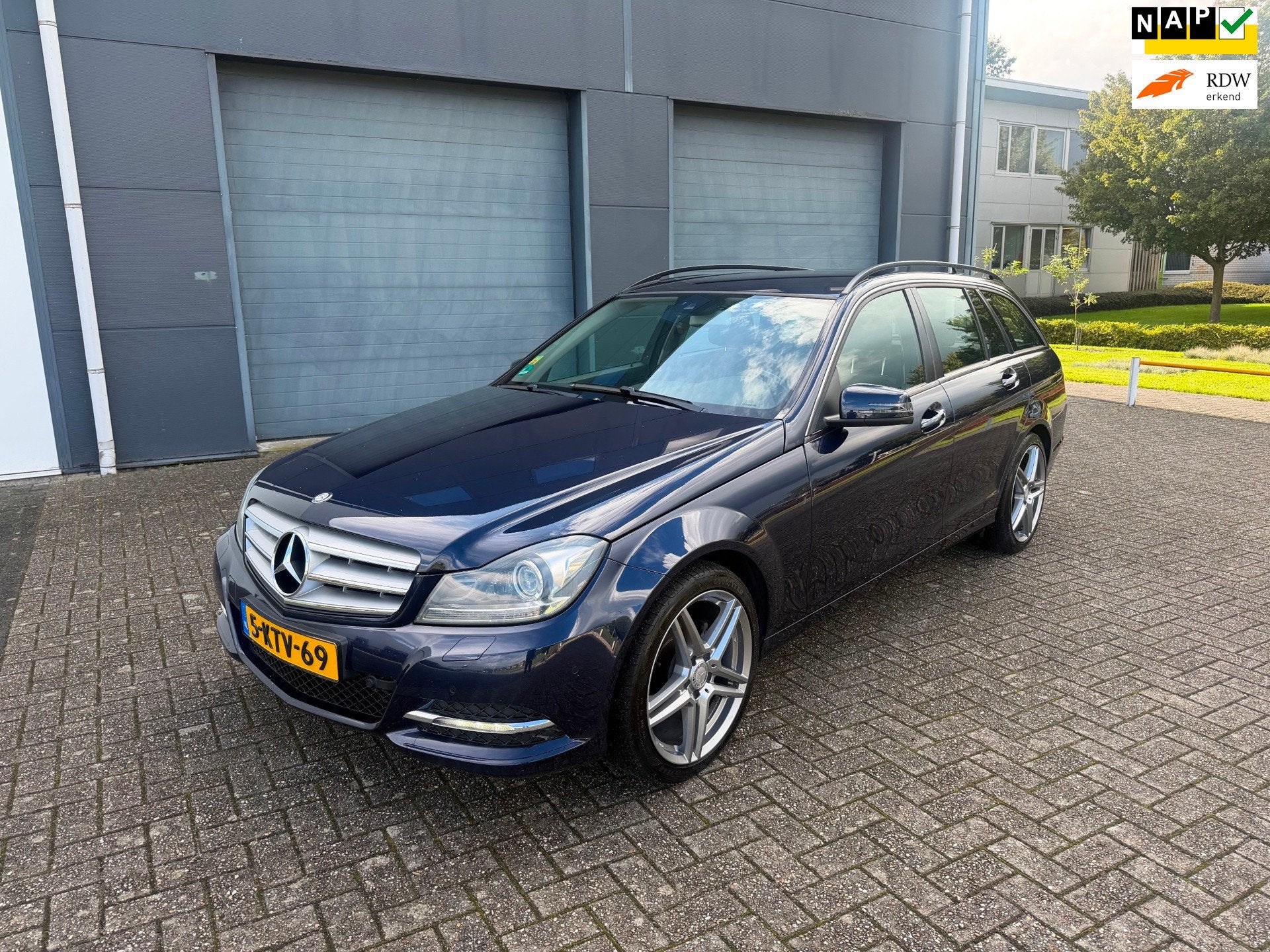 Mercedes-Benz C-klasse Estate 180 Ambition 2013, Achterwielaandrijving, Blauw, Leder en Stof, Handgeschakeld