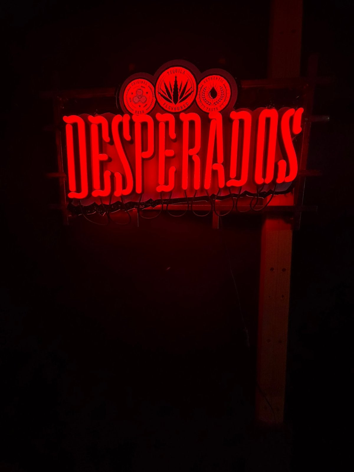 Zo goed als nieuwe Desperados neon LED verlichting, Verzamelen, Ophalen, Zo goed als nieuw, Lichtbak of (neon) lamp