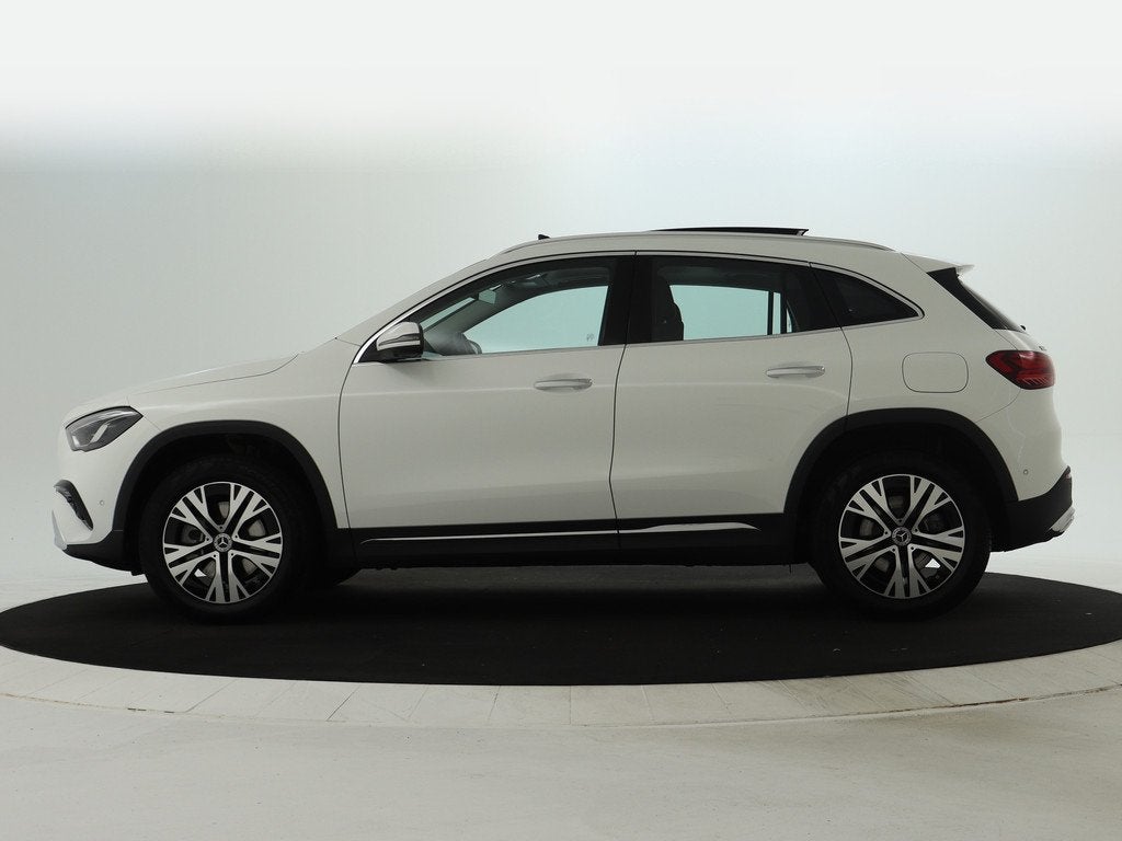 Mercedes-Benz GLA 250 e Plug-In Hybride | Panoramadak | 360, Auto's, Mercedes-Benz, 12 maanden, 4 cilinders, 15 kWh, Leder en Stof
