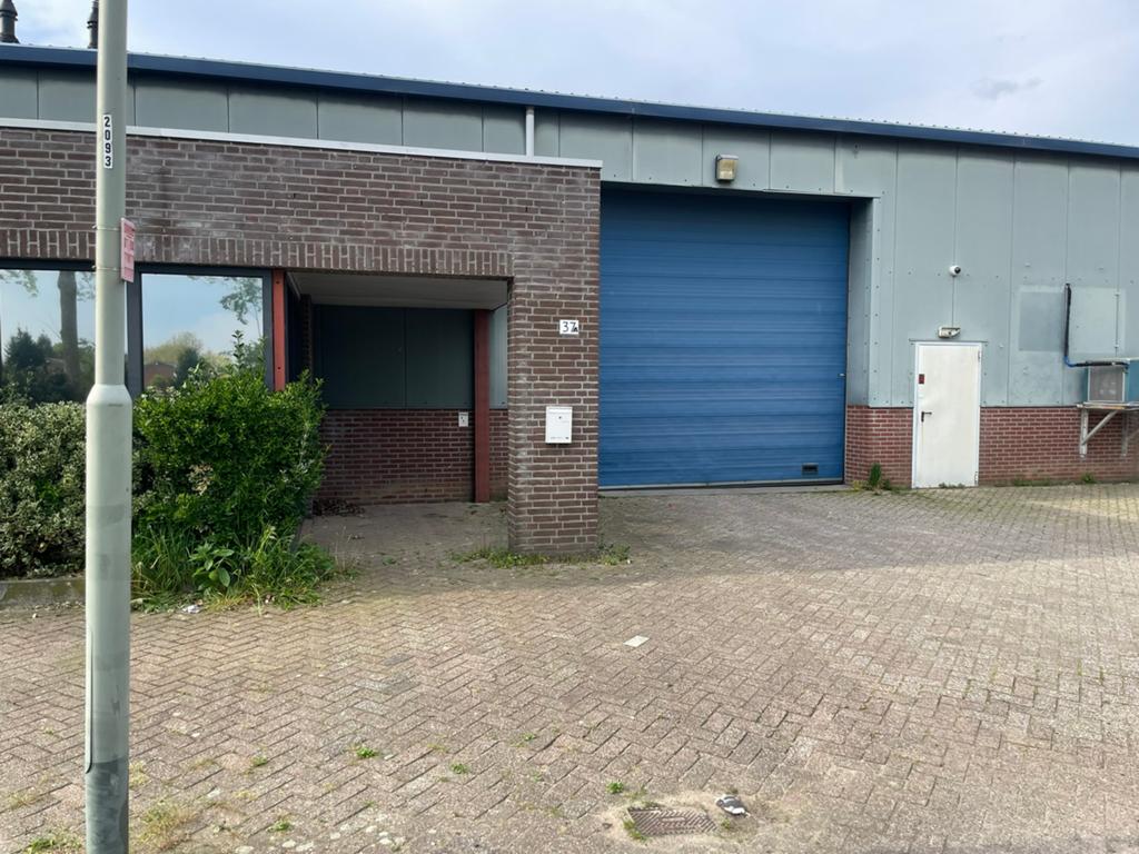 Bedrijfhal tehuur  loods  bedrijfspand koelcel is er uit, Zakelijke goederen, Bedrijfs Onroerend goed, Bedrijfsruimte
