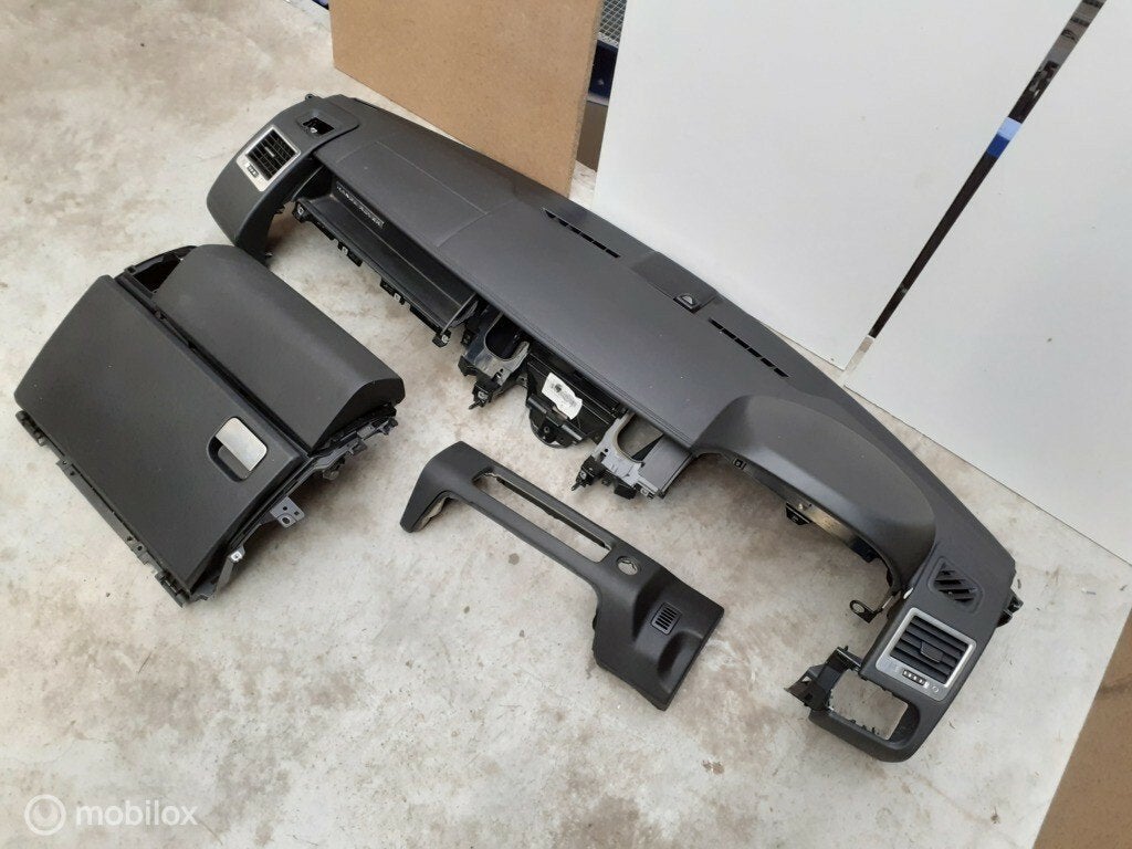 RHD dashboard Range Rover Sport 2010 2013 Airbags Facelift, Gebruikt, Ophalen of Verzenden