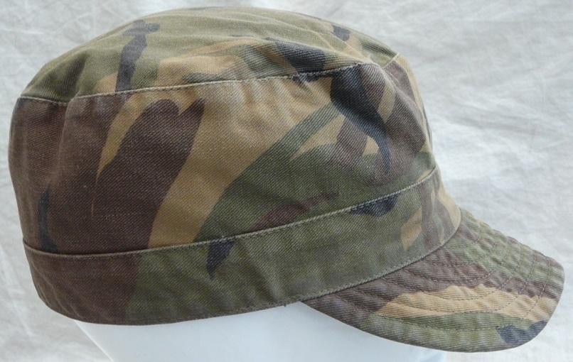 Pet Uniform, Gvt, Woodland Camouflage, maat 59, KL, 1994.(4), Ophalen of Verzenden, Landmacht, Nederland, Kleding of Schoenen