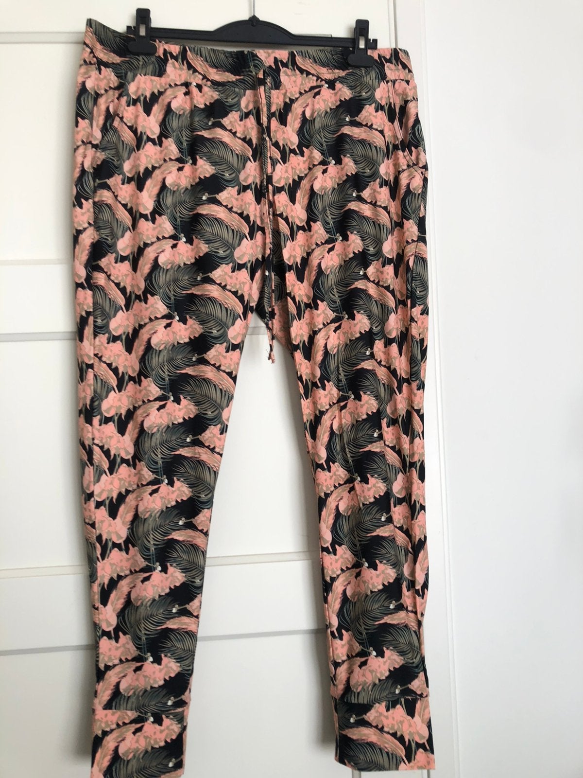 Exxcellent gebloemde travelbroek mt 48 zgan, Kleding | Dames, Broeken en Pantalons, Maat 46/48 (XL) of groter, Ophalen of Verzenden