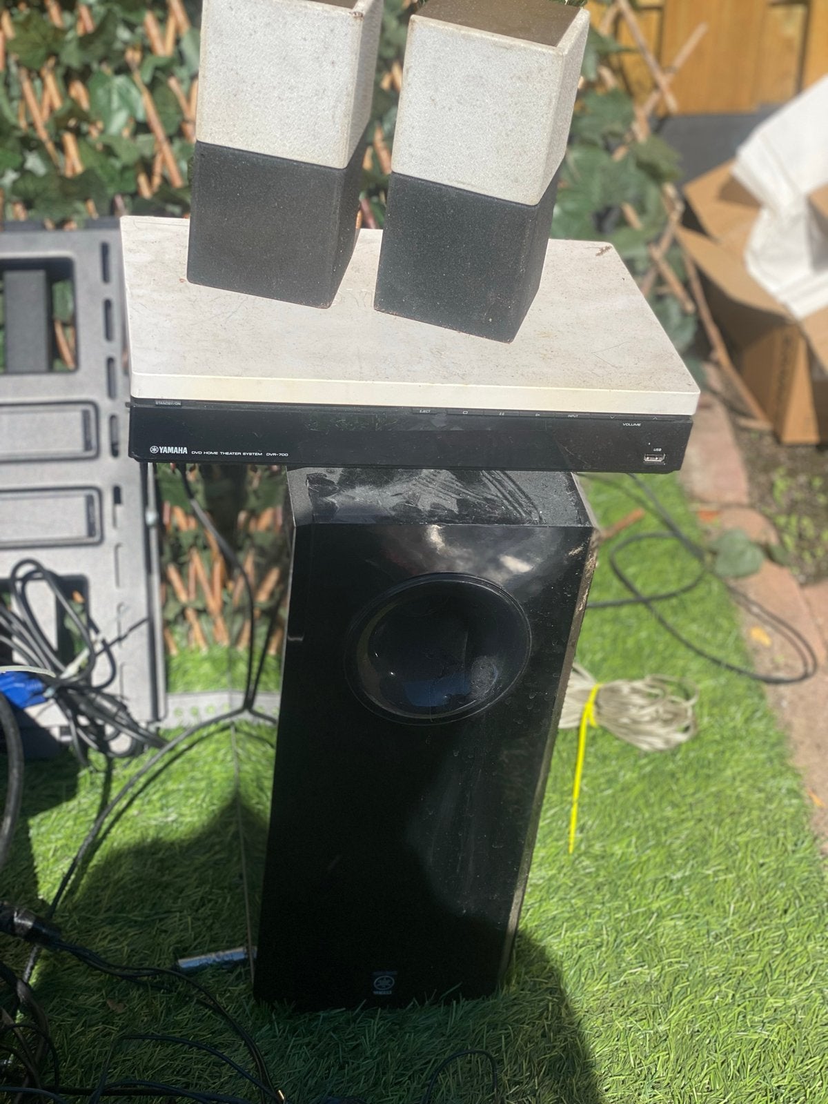 GRATIS Yamaha DVD Home TheaterSysteem met Subwoofer/Speakers, Audio, Tv en Foto, Home Cinema-sets, Ophalen, Gebruikt, 2.1-systeem
