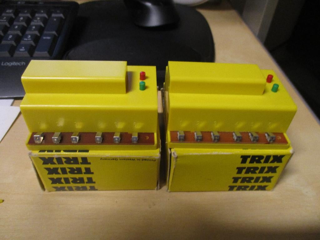 Trix no 6597 2 stuks elektronische schakelrelais, NVT, Gelijkstroom of Wisselstroom, Trix, Wagon