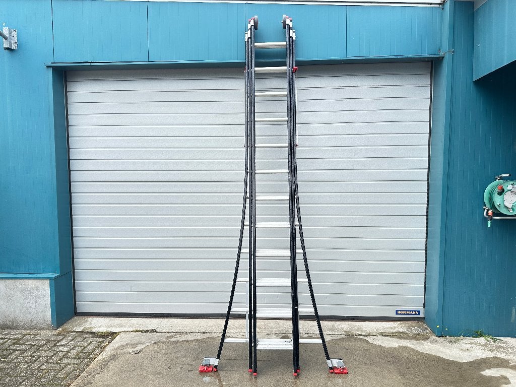 Aluminium uitschuifbare ladder 3-delig, Doe-het-zelf en Verbouw, Ophalen, Zo goed als nieuw, 4 meter of meer