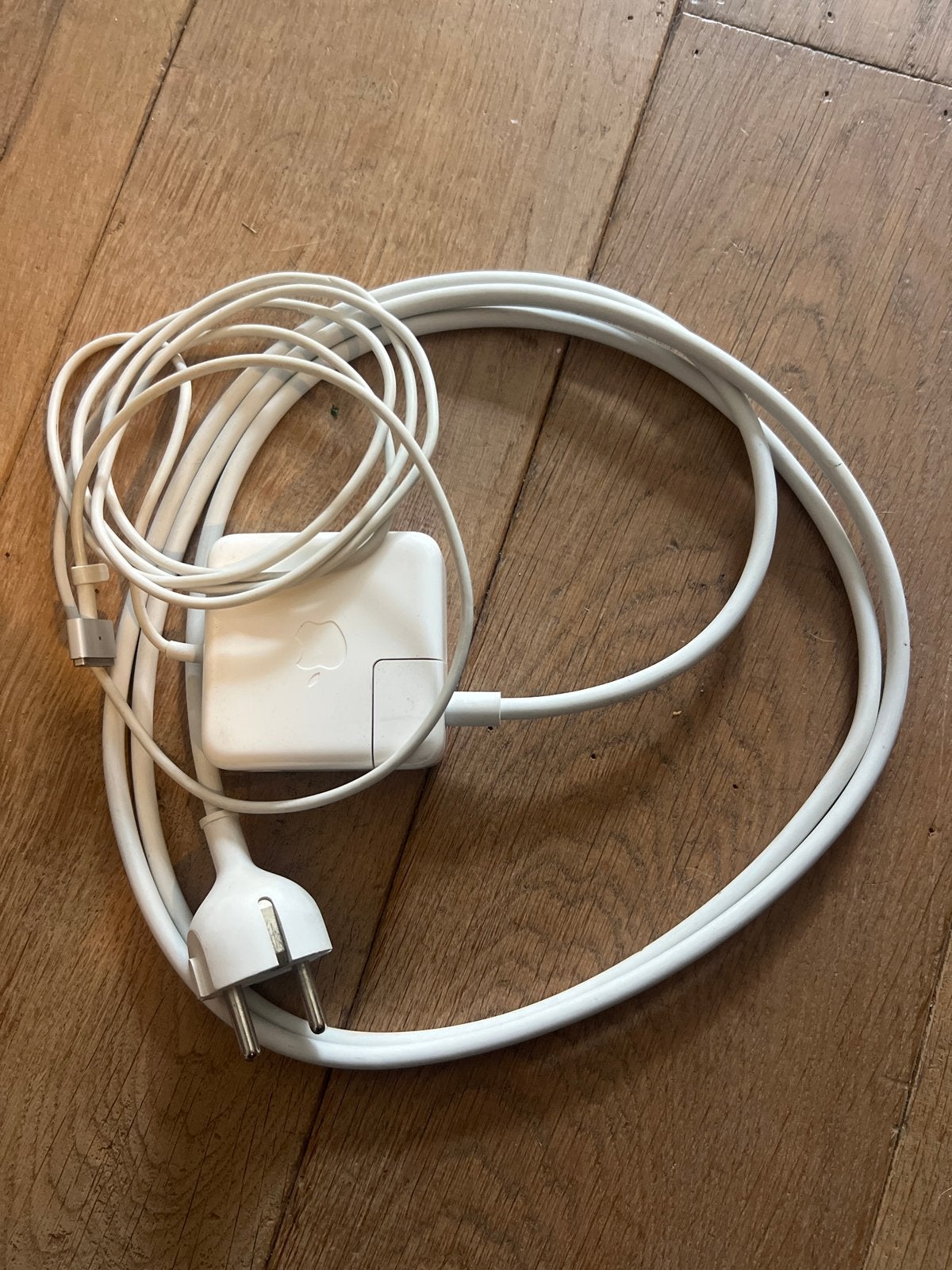Apple MagSafe 2 oplader 45W - Zo goed als nieuw, Ophalen of Verzenden, Zo goed als nieuw