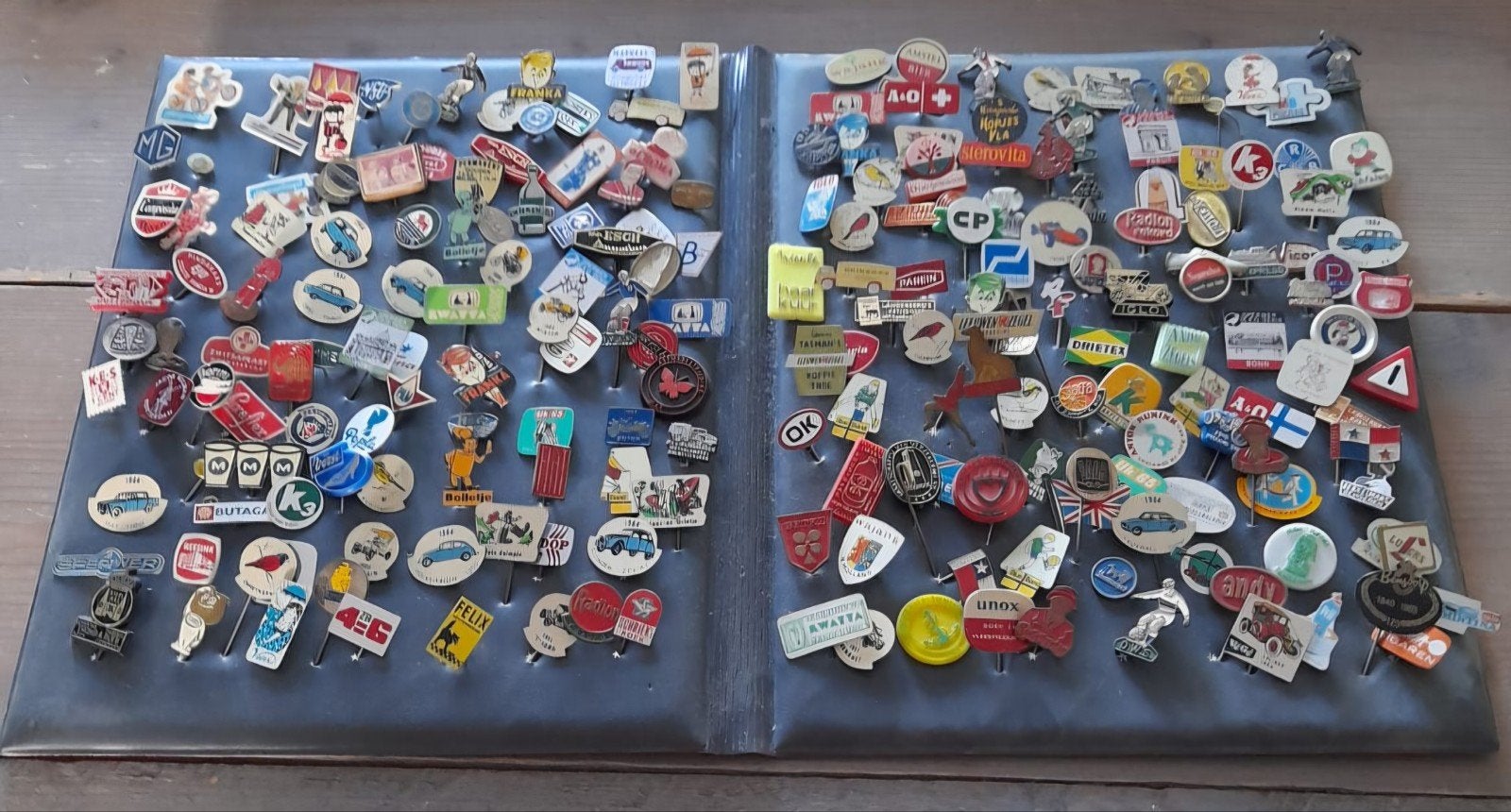 Speldjes ( ± 500 ), Verzamelen, Speldjes, Pins en Buttons, Ophalen of Verzenden, Gebruikt, Overige onderwerpen