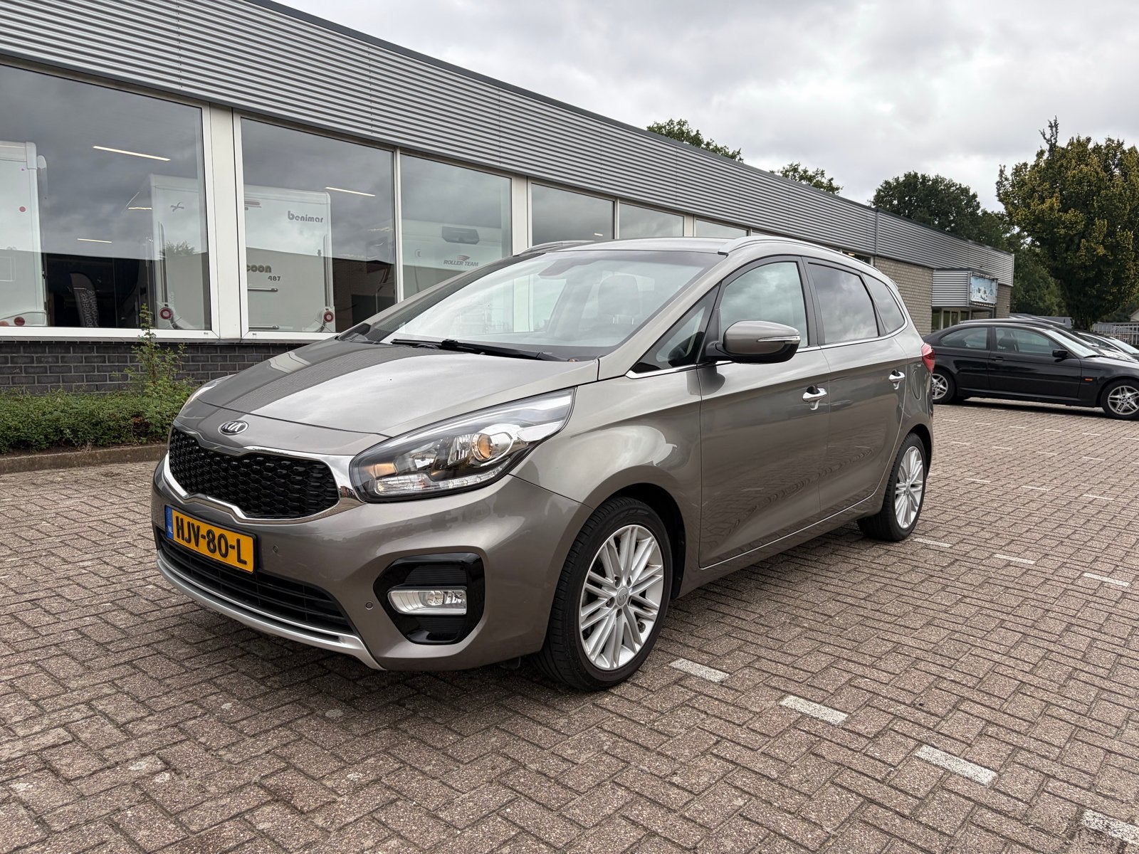 Kia Carens 1.6 GDi 135pk 2018 Grijs, Voorwielaandrijving, 4 cilinders, 7 stoelen, Handgeschakeld