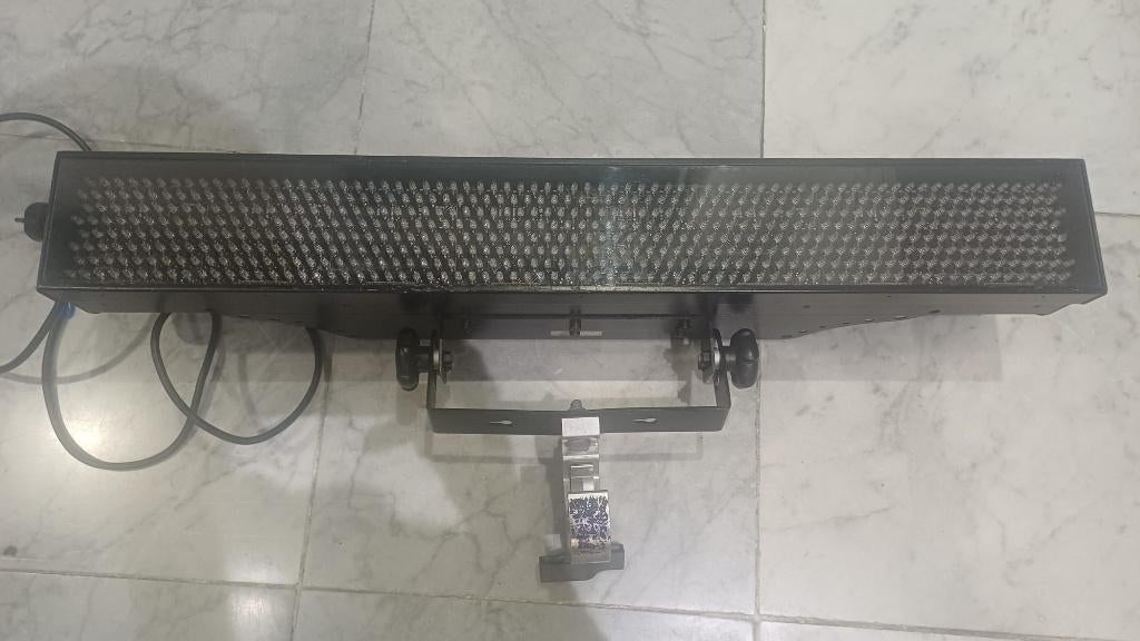 Showtec LED Light Bar 8 RGB DMX – 10 stuks, Ophalen, Licht