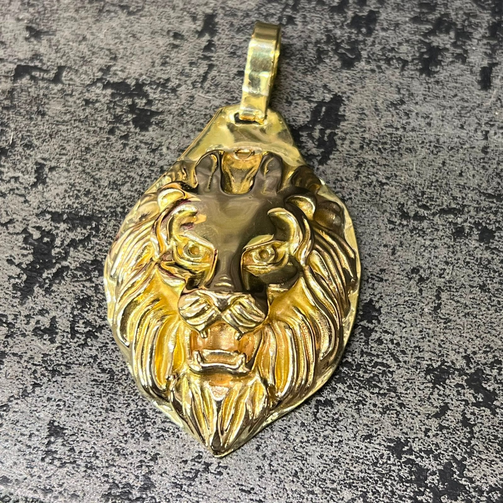 14k gouden leeuwen kop hanger massief, Ophalen of Verzenden, Zo goed als nieuw, Goud, Goud