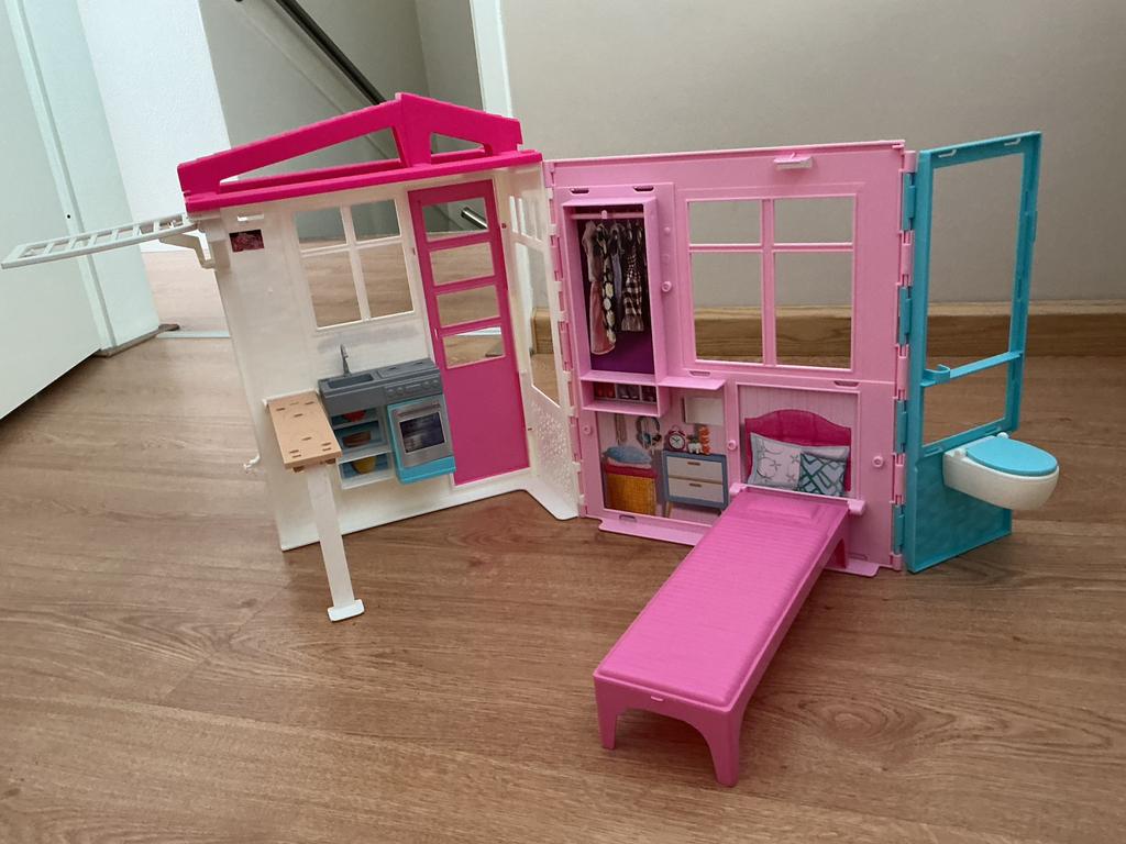 Barbiehuis en meer., Ophalen of Verzenden, Gebruikt