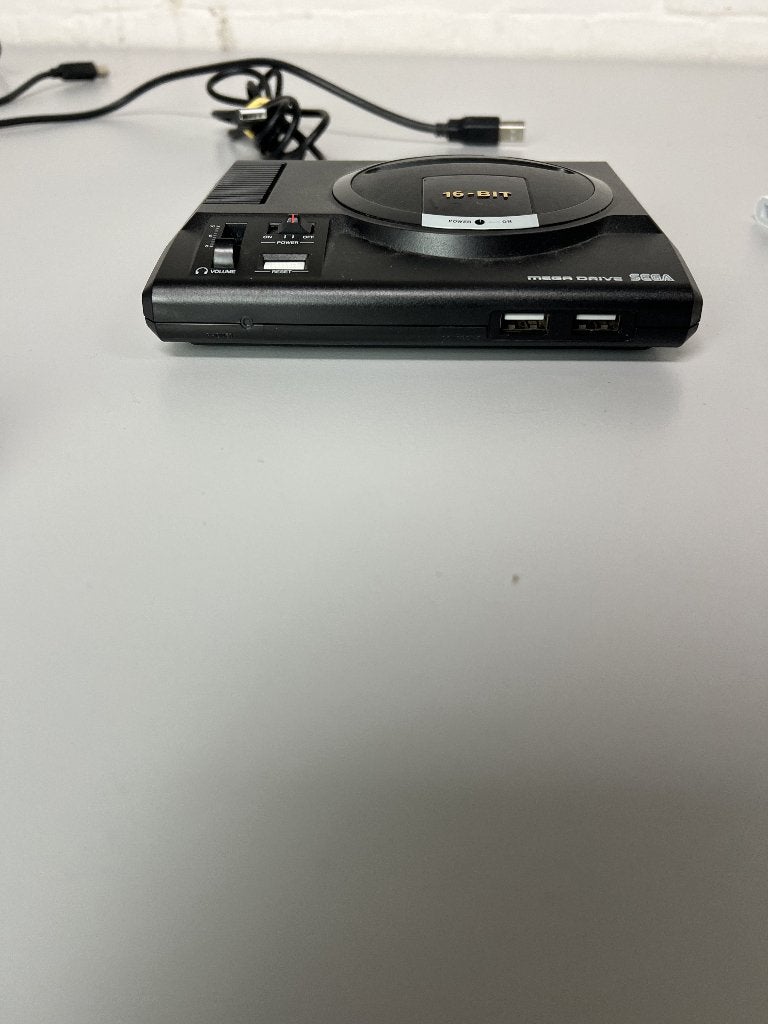Sega mega drive mini, Ophalen, Met games, Mega Drive, Met 2 controllers