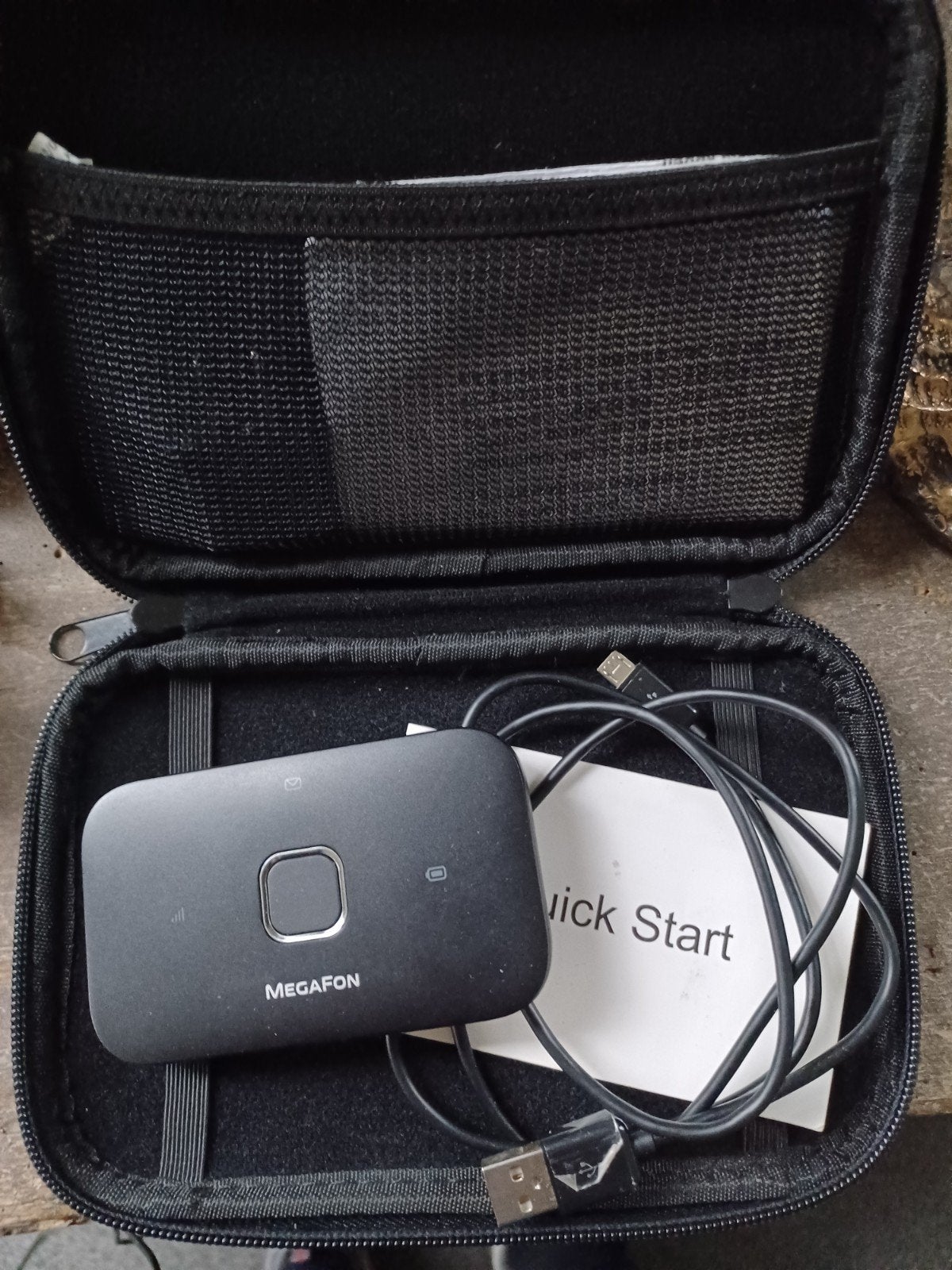 Megafon Mobiele Router met Modem in Hoesje, Ophalen of Verzenden, Gebruikt, Router met modem, Megafon