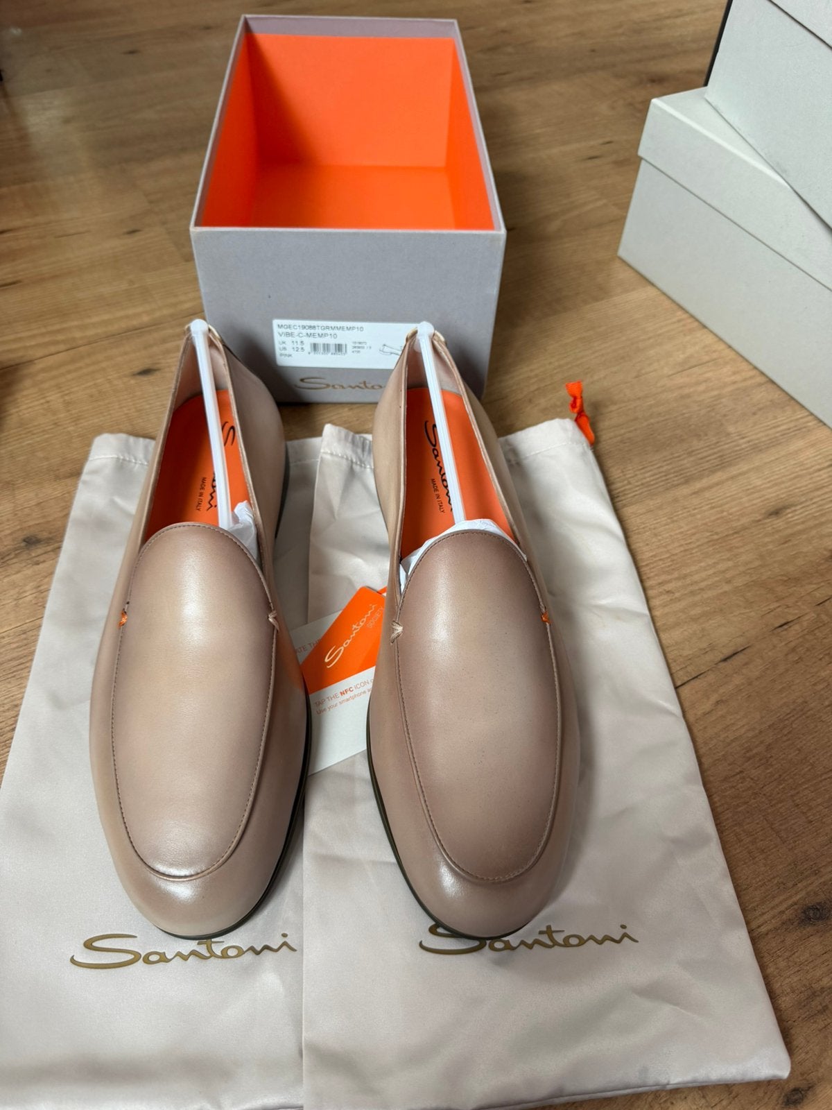 Santoni Vibe loafers/instappers NIEUW maat 46.5 beige, Loafers, Overige kleuren, Nieuw, Ophalen of Verzenden