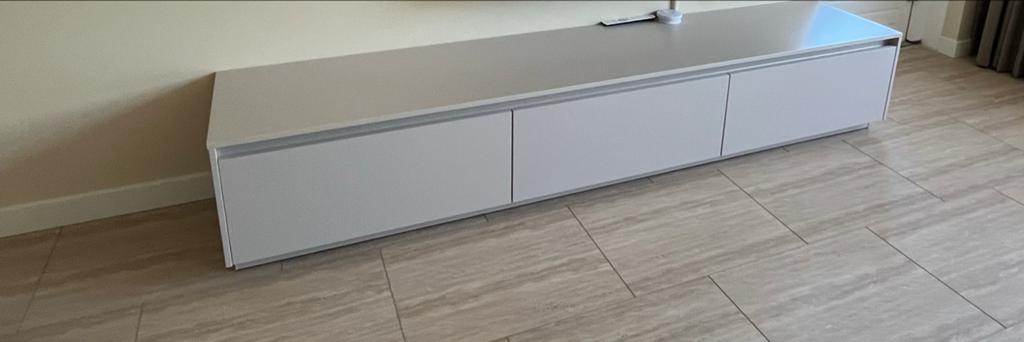 Moderne TV-meubel met 3 lades - Grijs, Ophalen, Overige materialen, 150 tot 200 cm, Zo goed als nieuw