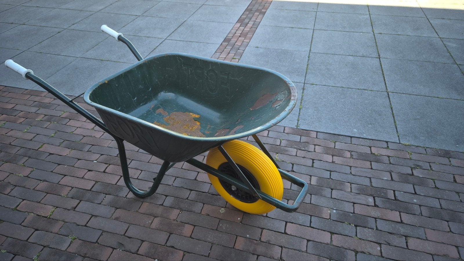 Stevige kruiwagen te huur, Tuin en Terras, Kruiwagens, Gebruikt, Handmatig, Eenwielig, Ophalen of Verzenden