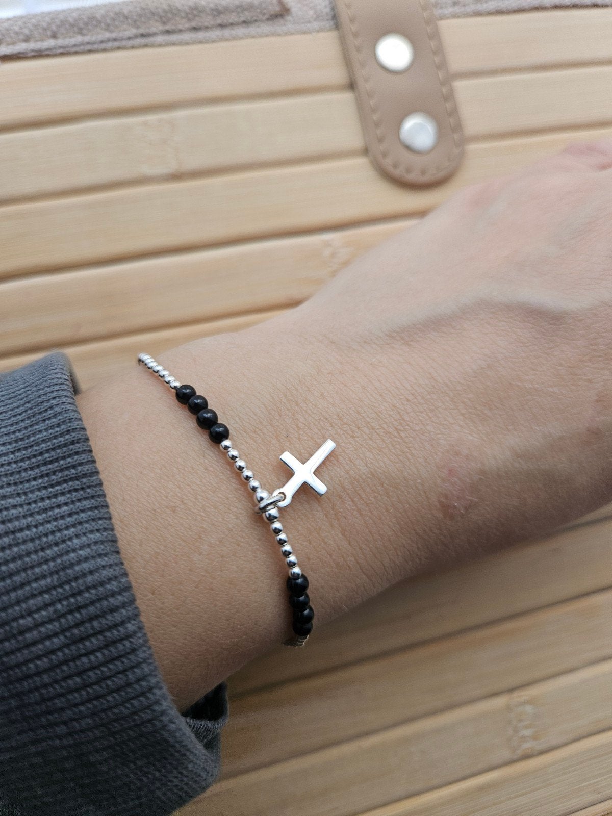 Sterling zilveren kruis armband, Met bedels of kralen, Ophalen of Verzenden, Zo goed als nieuw, Zilver