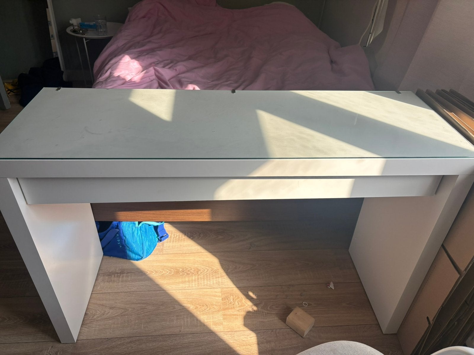 MALM toilettafel / bureau, Huis en Inrichting, Ophalen, Zo goed als nieuw, Minder dan 100 cm