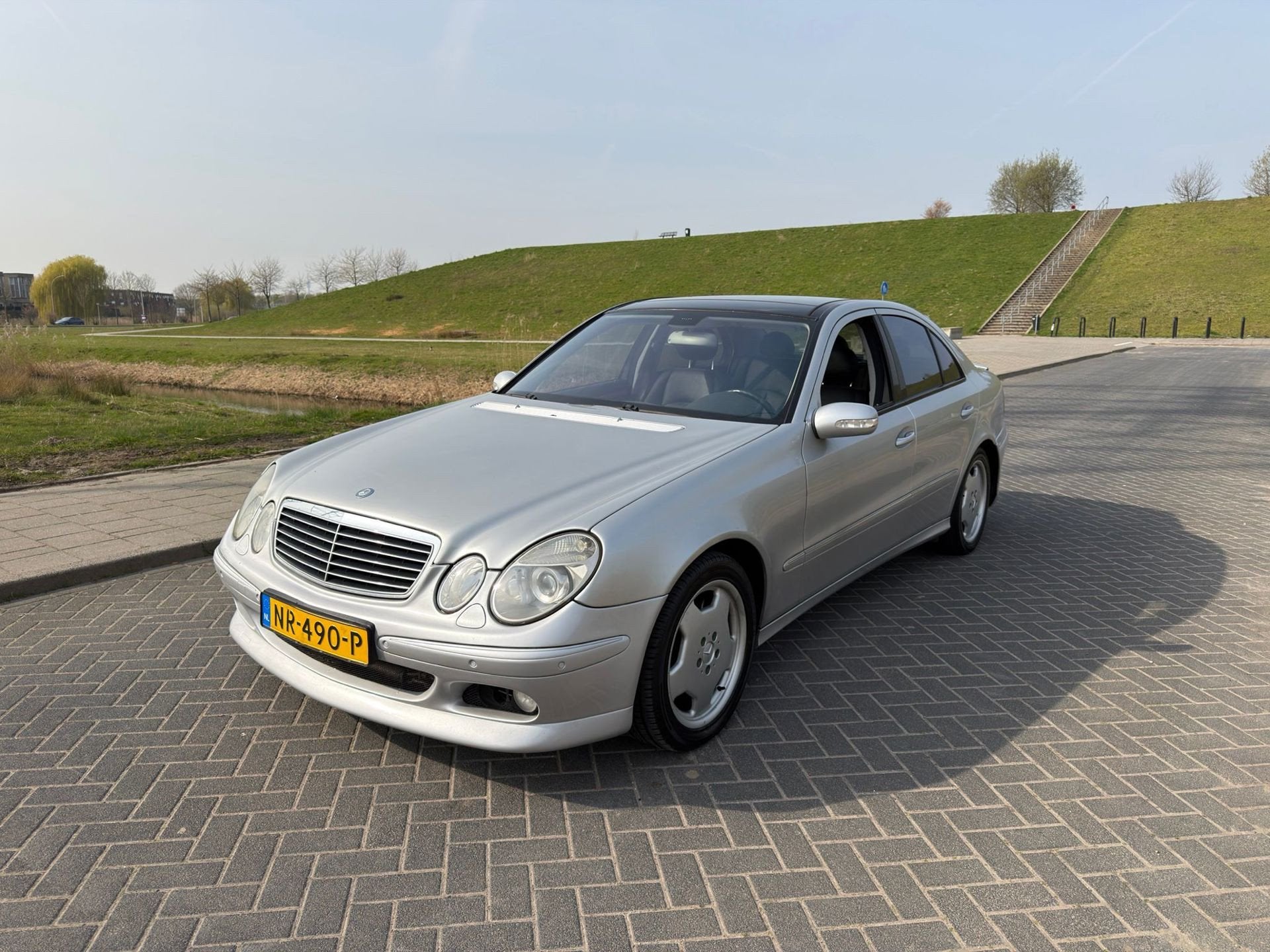 Mercedes-Benz E-klasse 500 Elegance, Auto's, Automaat, Achterwielaandrijving, Gebruikt, 8 cilinders