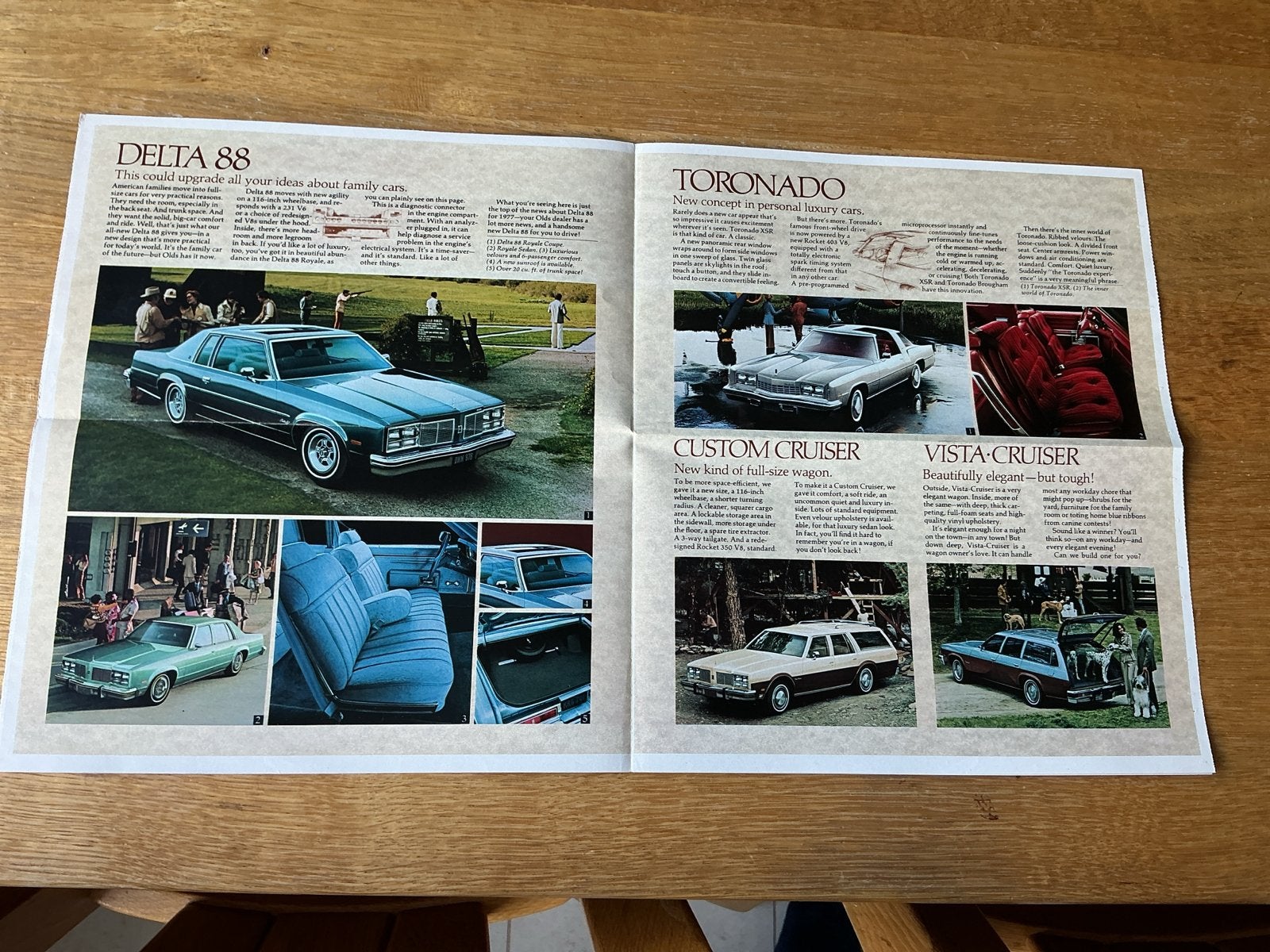 Oldsmobile brochure 1977 - Klassieke Amerikaanse auto's, Ophalen of Verzenden, Zo goed als nieuw, Overige merken