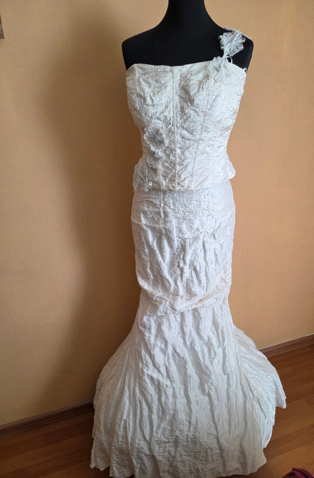Roomwitte bruidsjurk Linea Raffaelli maat 38/40 tweedelig, Kleding | Dames, Trouwkleding en Trouwaccessoires, Trouwjurk, Wit, Ophalen of Verzenden