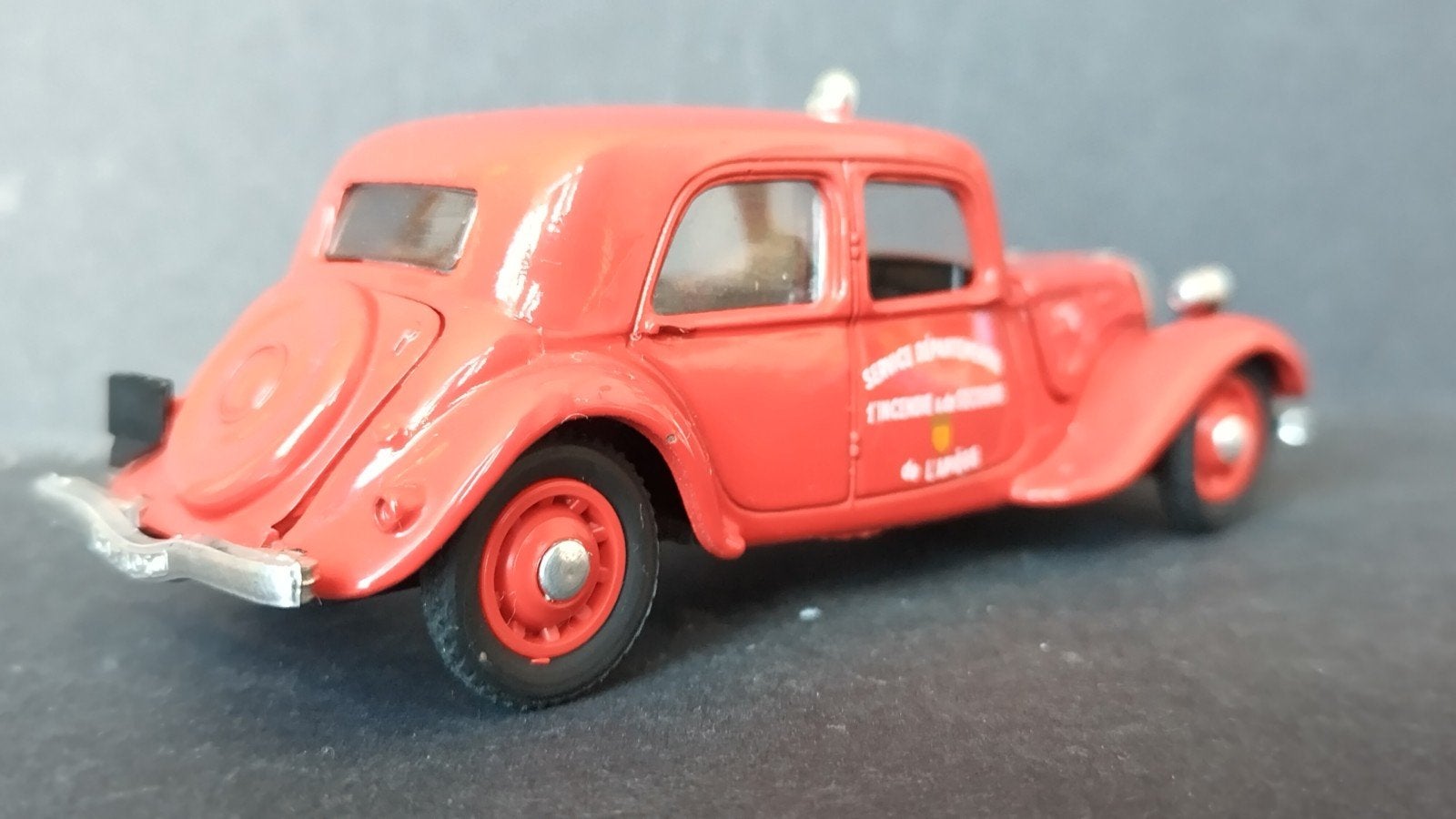 Citroen Traction Avant servixe departemental 1:43 Eligor Pol, Overige merken, Auto, Verzenden, .