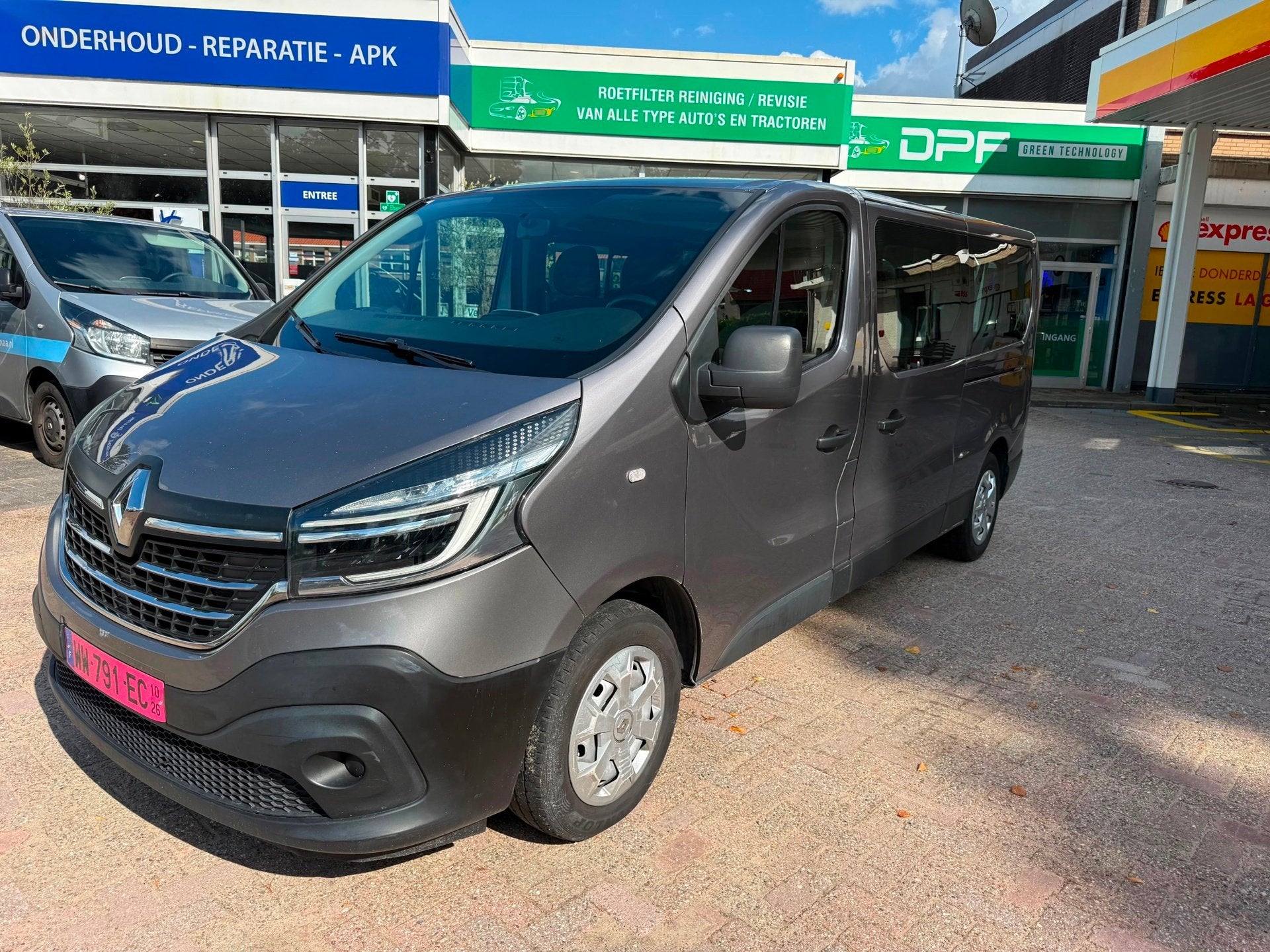 Renault Trafic 2.0 dCi 120 L2H1 Passenger 8+1, Auto's, Voorwielaandrijving, Stof, Gebruikt, Beige