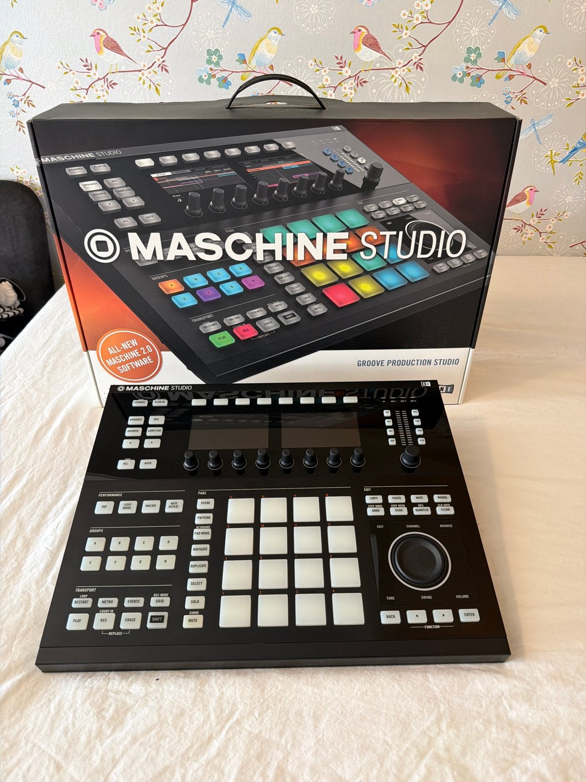 Native Instruments Maschine Studio Groove Production Studio, Gebruikt, Overige aantallen, Met midi-aansluiting, Ophalen