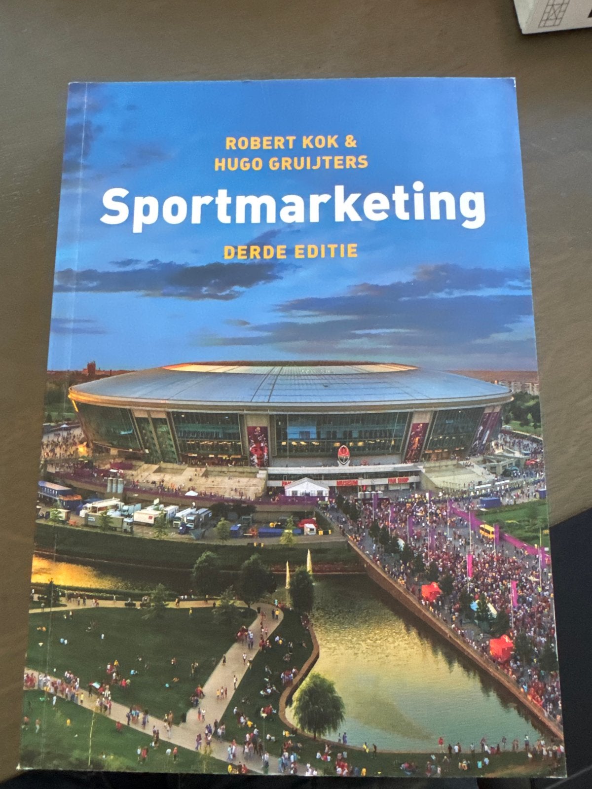 Sportmarketing - Derde Editie (Robert Kok & Hugo Gruijters), Boeken, Ophalen of Verzenden, Gamma, Zo goed als nieuw, HBO