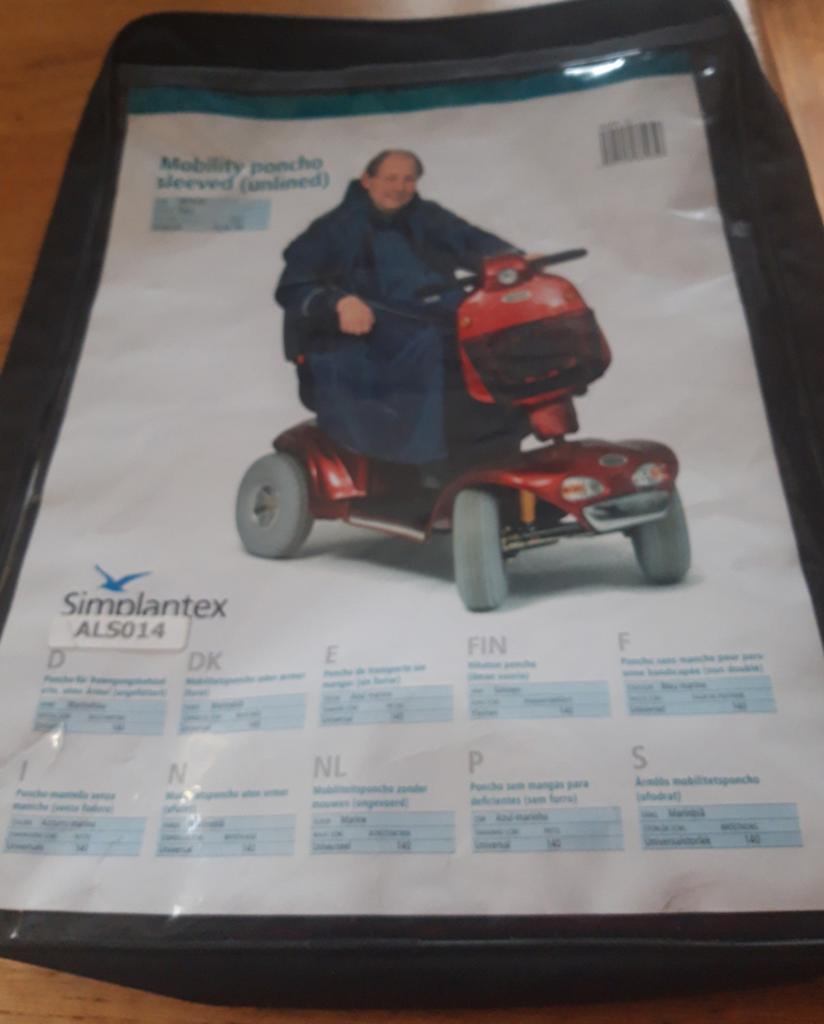 Nieuwe poncho voor scootmobile/rolstoel, Ophalen, Nieuw, Duwrolstoel