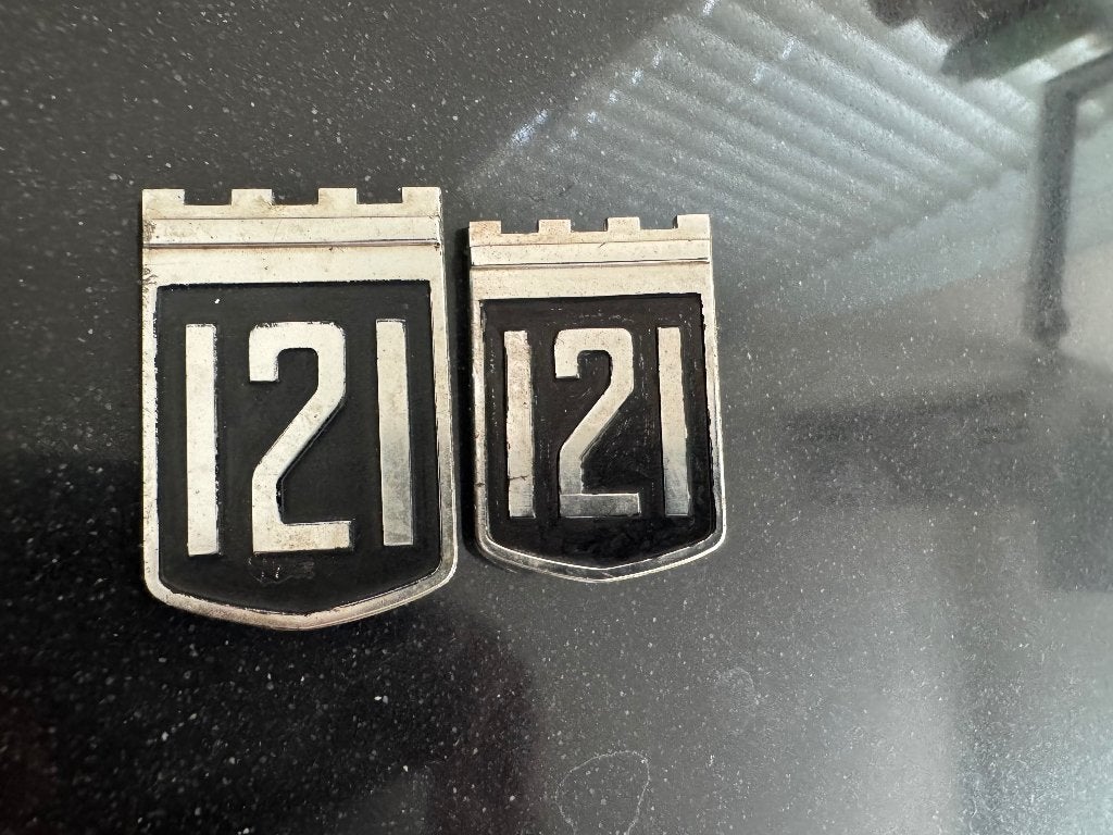 2x Volvo Amazon 121 embleem. Samen €20, Ophalen of Verzenden