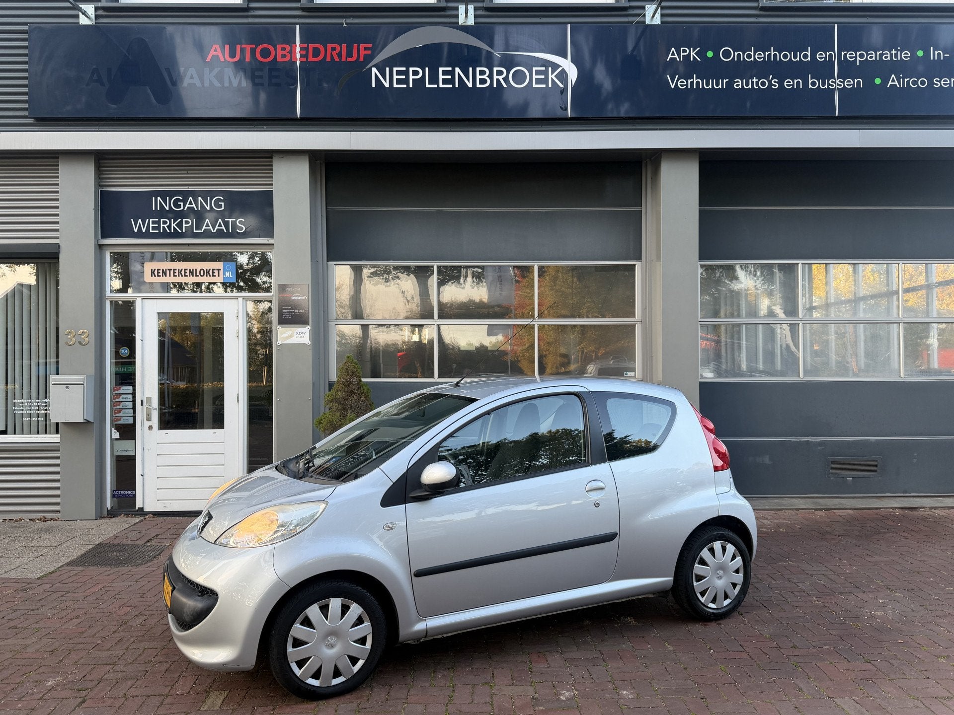 Peugeot 107 1.0-12V XS Automaat Bj 2006 Km 94.000 Nap 2e eig, Dealer onderhouden, Stof, Gebruikt, 68 pk
