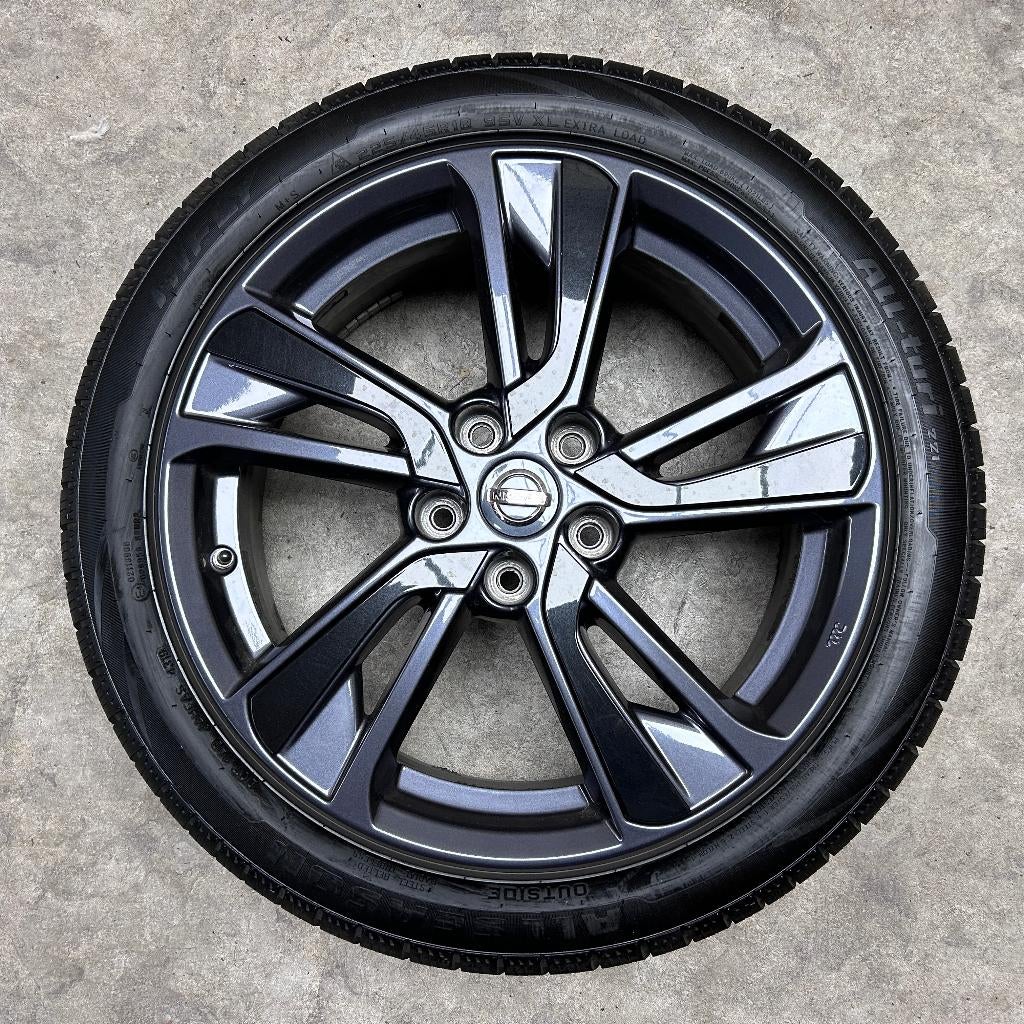 18 inch originele velgen + all season banden Nissan Juke, Auto-onderdelen, Banden en Velgen, 18 inch, Gebruikt, Banden en Velgen