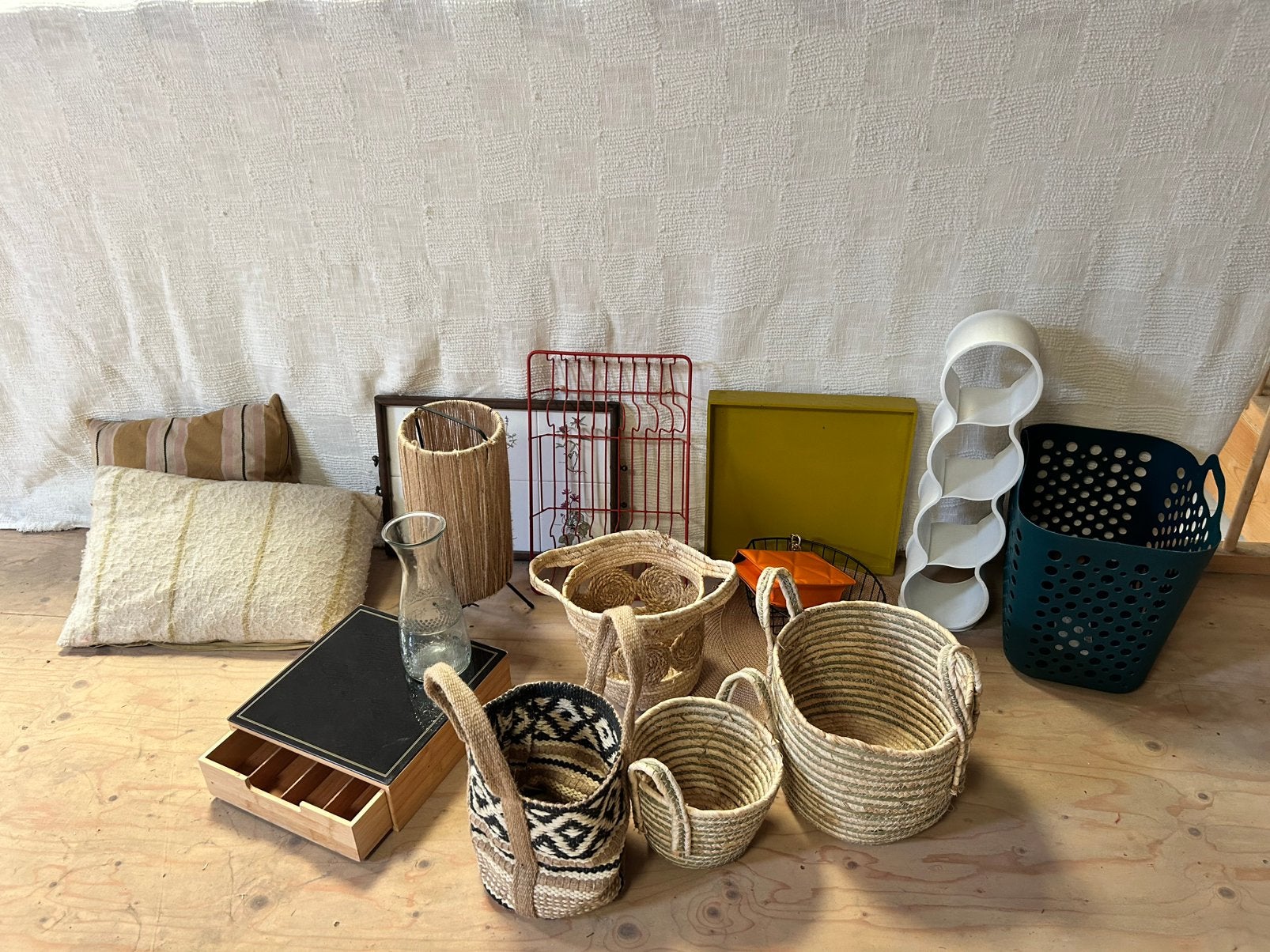 Woondecoraties opruiming, Ophalen