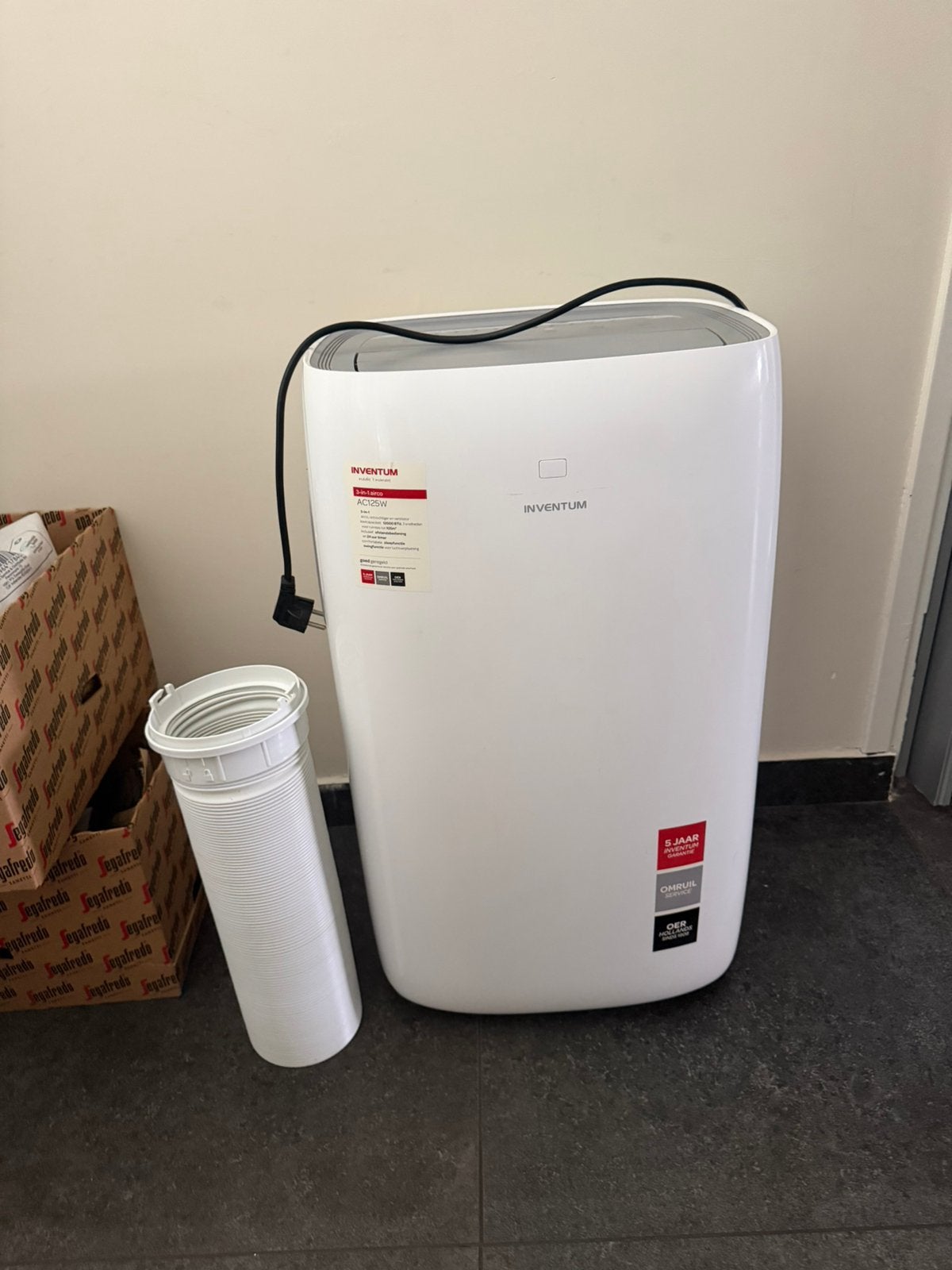 Inventum AC125W mobiele airco – 12.000 BTU, Ophalen, Minder dan 60 m³, 3 snelheden of meer, Zo goed als nieuw